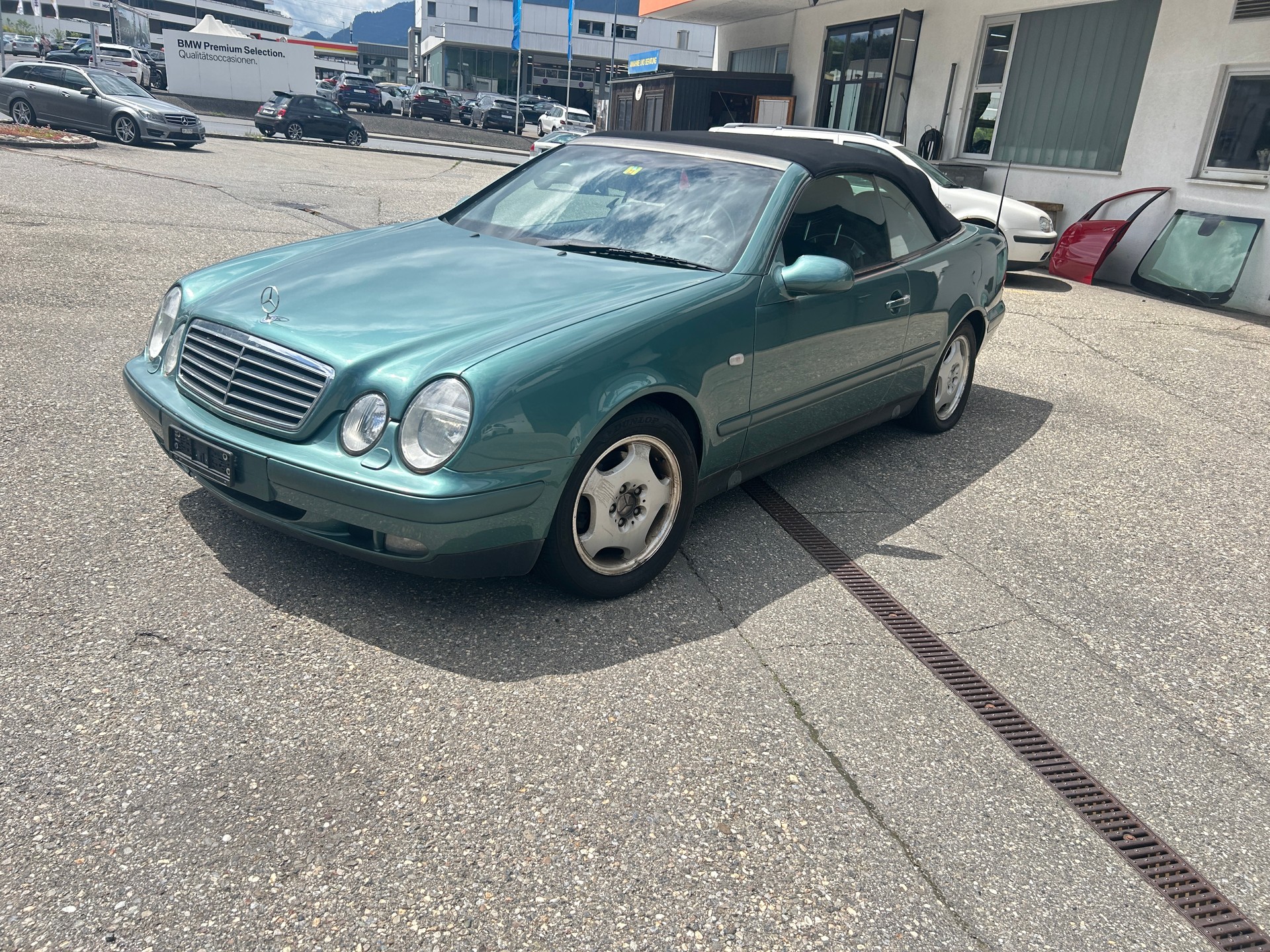 MERCEDES-BENZ CLK 320 Avantgarde Automatic-image-1