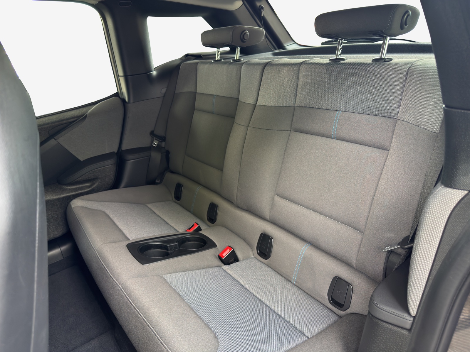 BMW i3s (120Ah) Fleet Edition-image-12