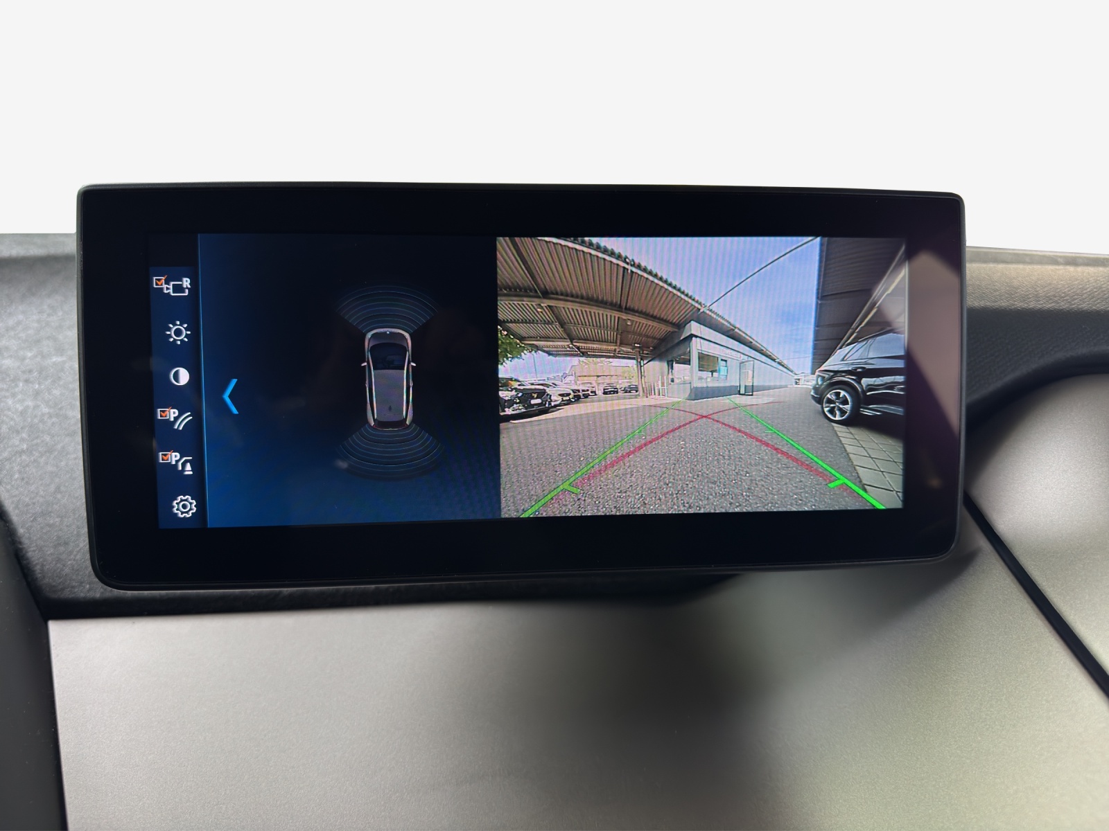 BMW i3s (120Ah) Fleet Edition-image-16