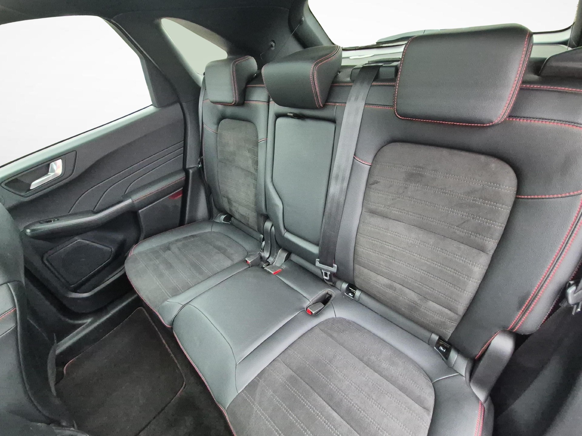 FORD Kuga 2.5 Plug-in Hybrid ST-Line X / ab 3,99% Leasing bei Abschluss einer Protect Autoversicherung-image-11