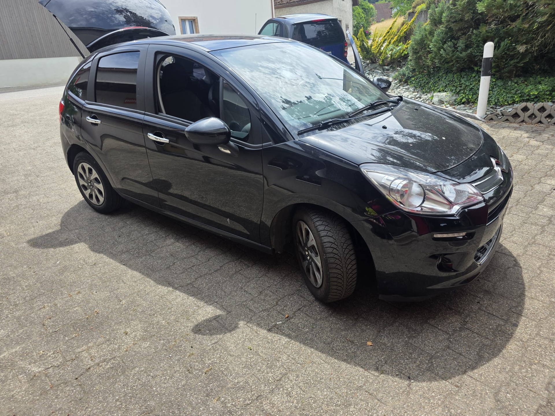 CITROEN C3 1.2i Attraction-image-1