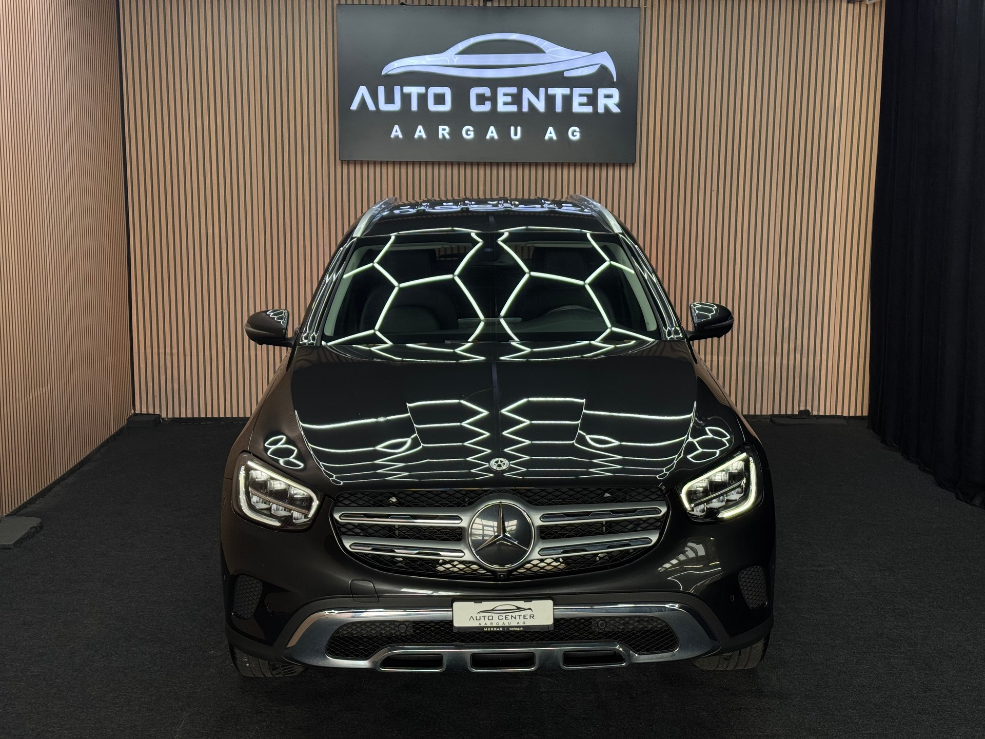 MERCEDES-BENZ GLC 220 d 4m | 1 Jahr Garantie | Facelift | *ab CHF 299.-/ Monat*-showroom-element-1