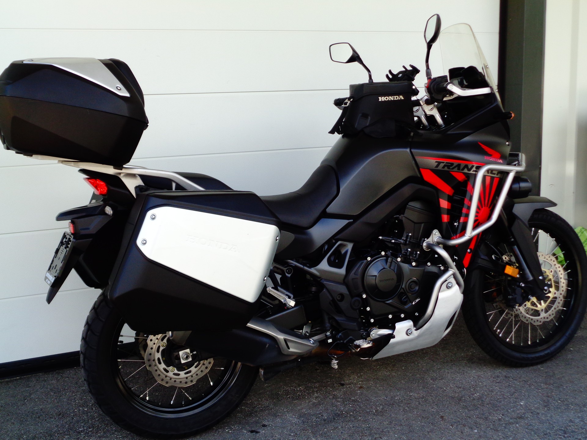 HONDA XL 750 Transalp-image-3