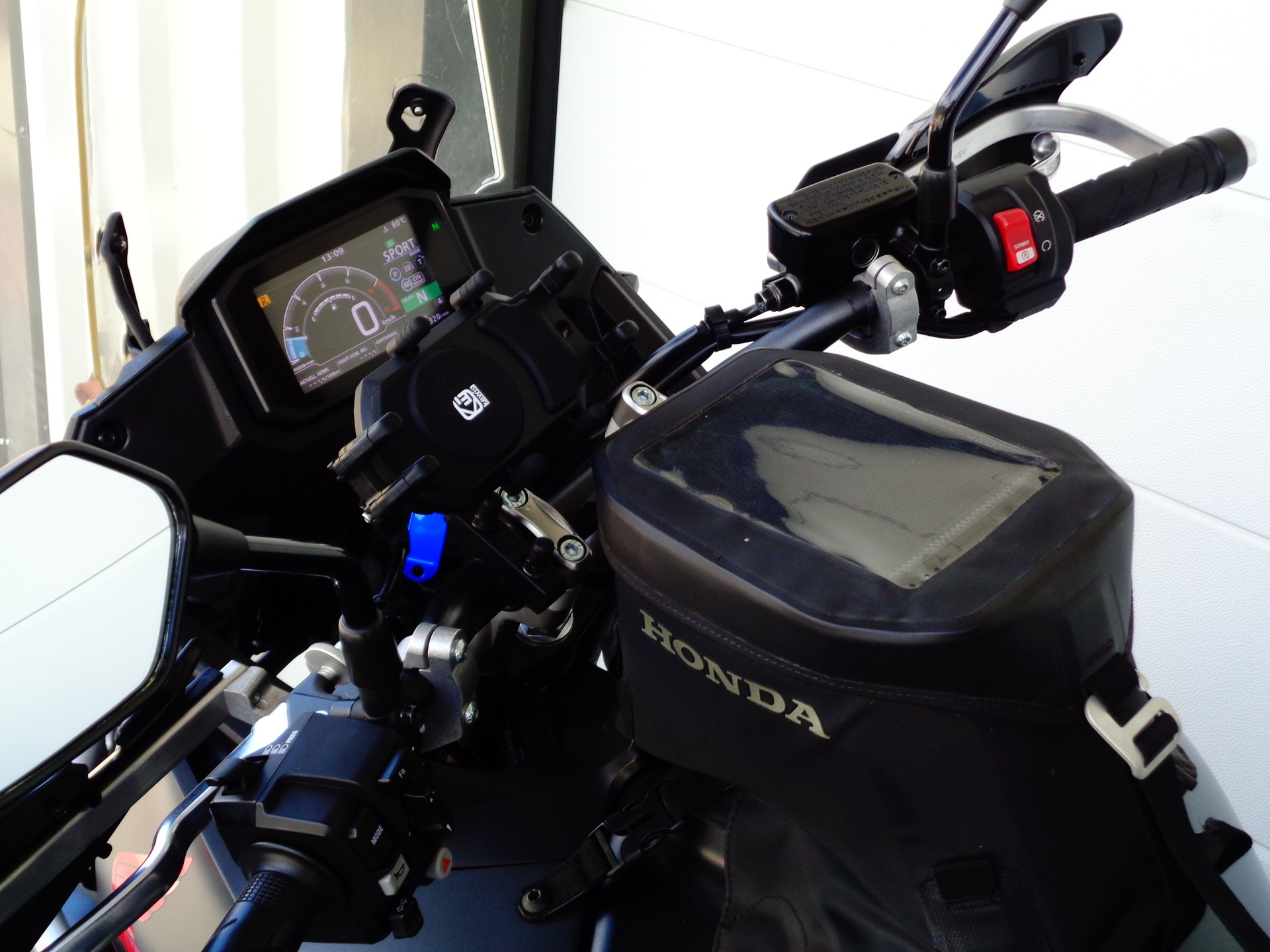 HONDA XL 750 Transalp-image-4