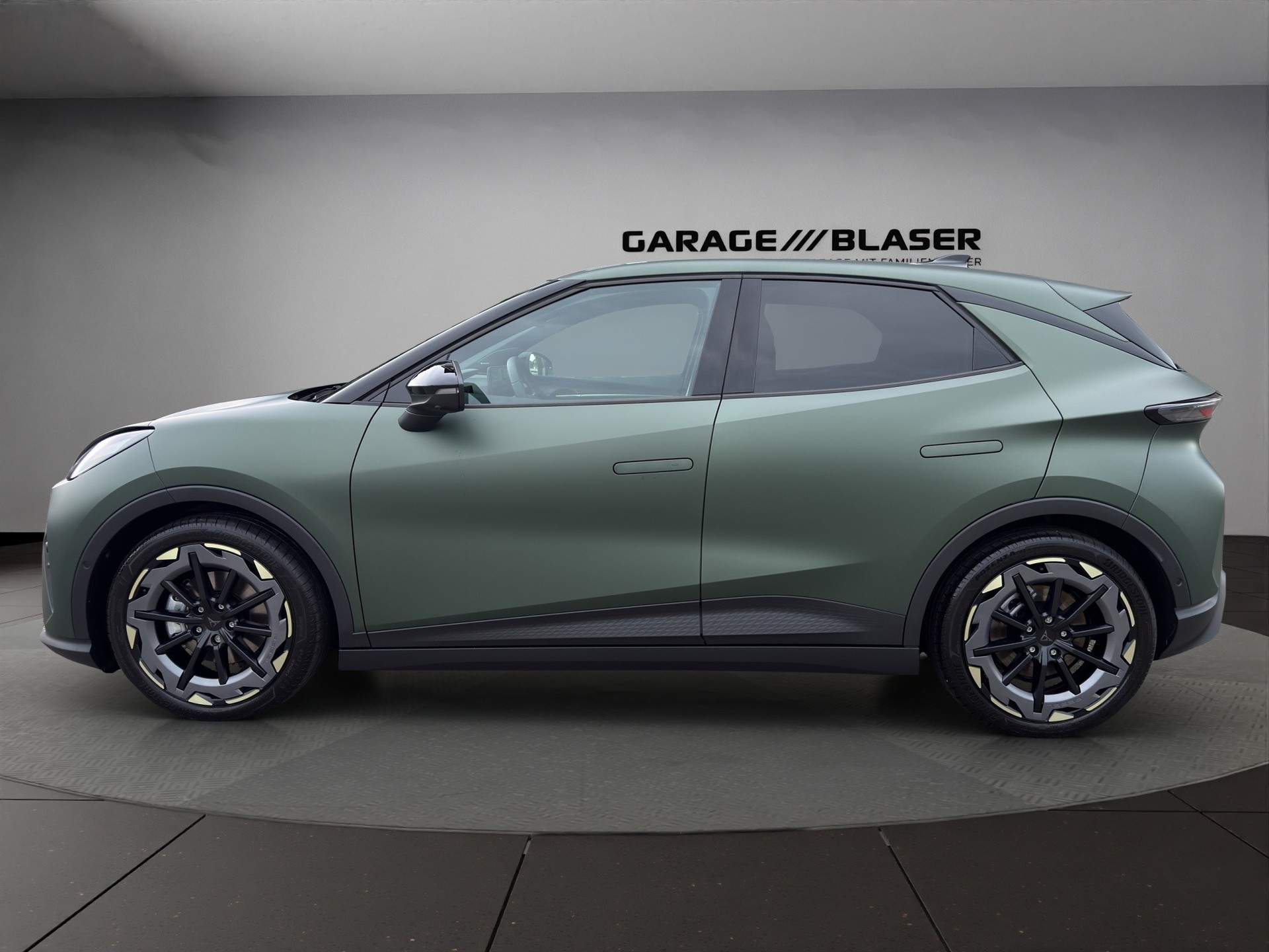 CUPRA Raval 52 kWh VZ Extreme Launch Edition-showroom-element-1