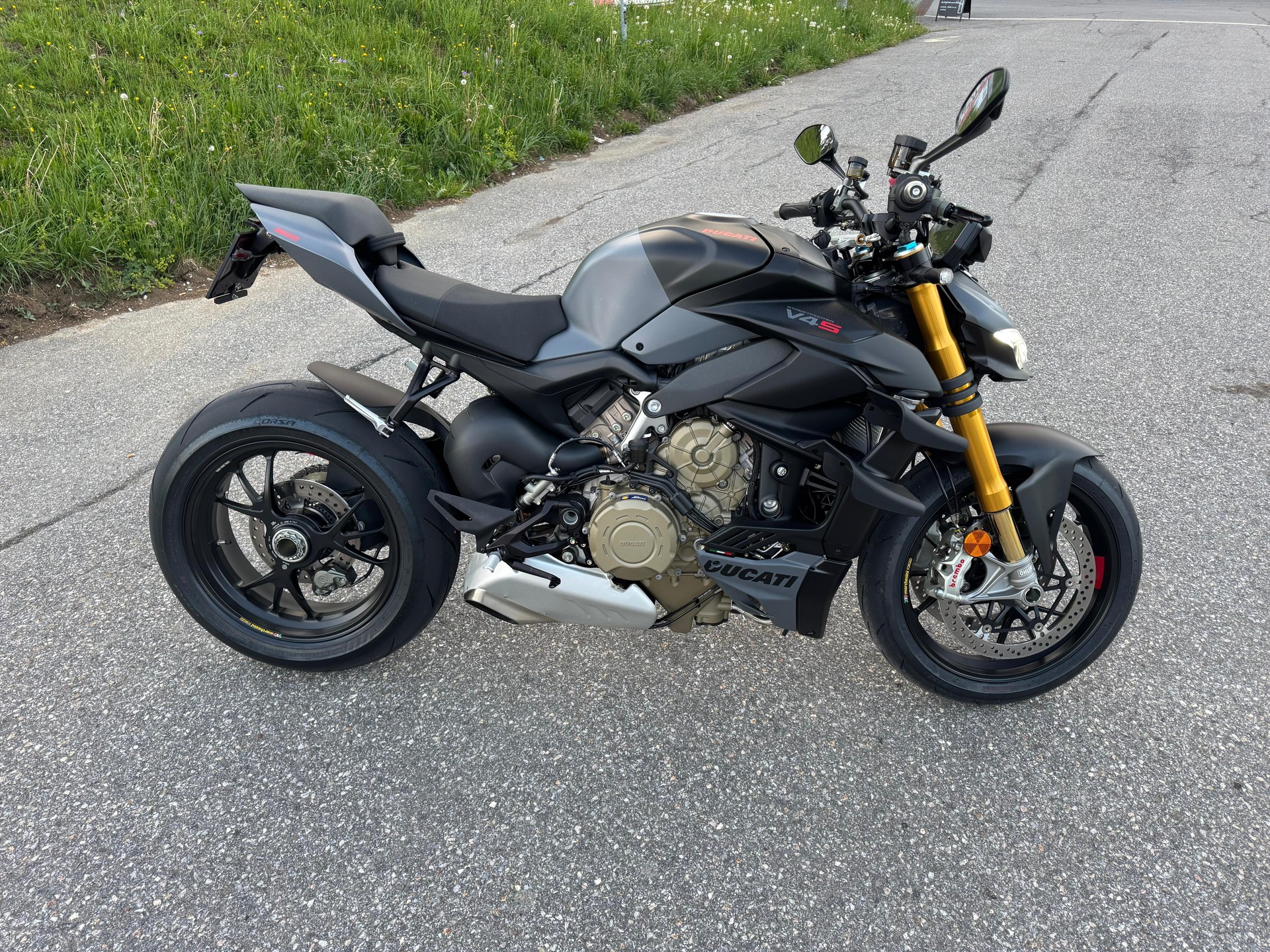 DUCATI Streetfighter V4 S-image-0