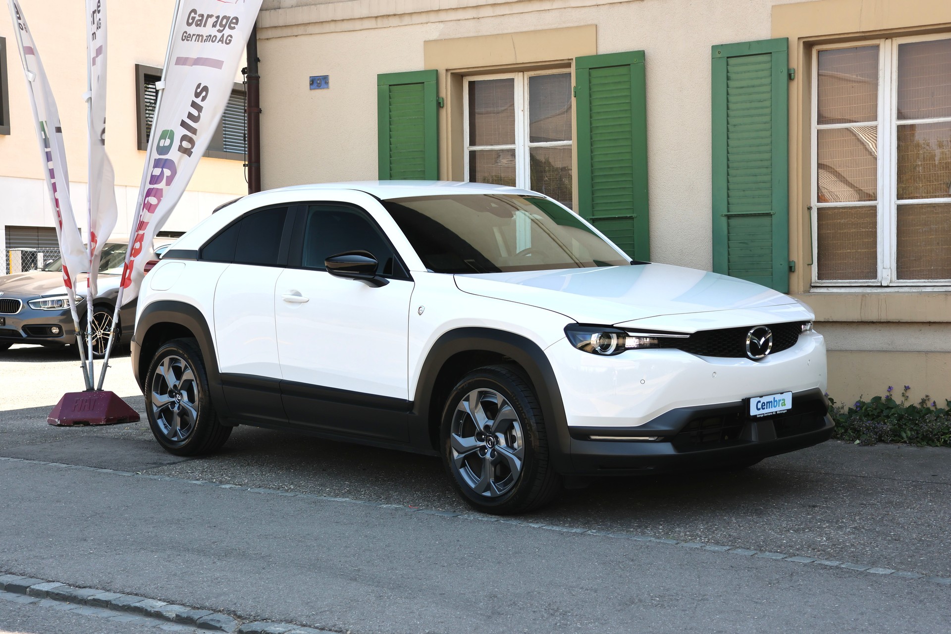 MAZDA MX-30 PHEV e-Skyactiv R-EV 170 Exclusive-Line-showroom-element-2