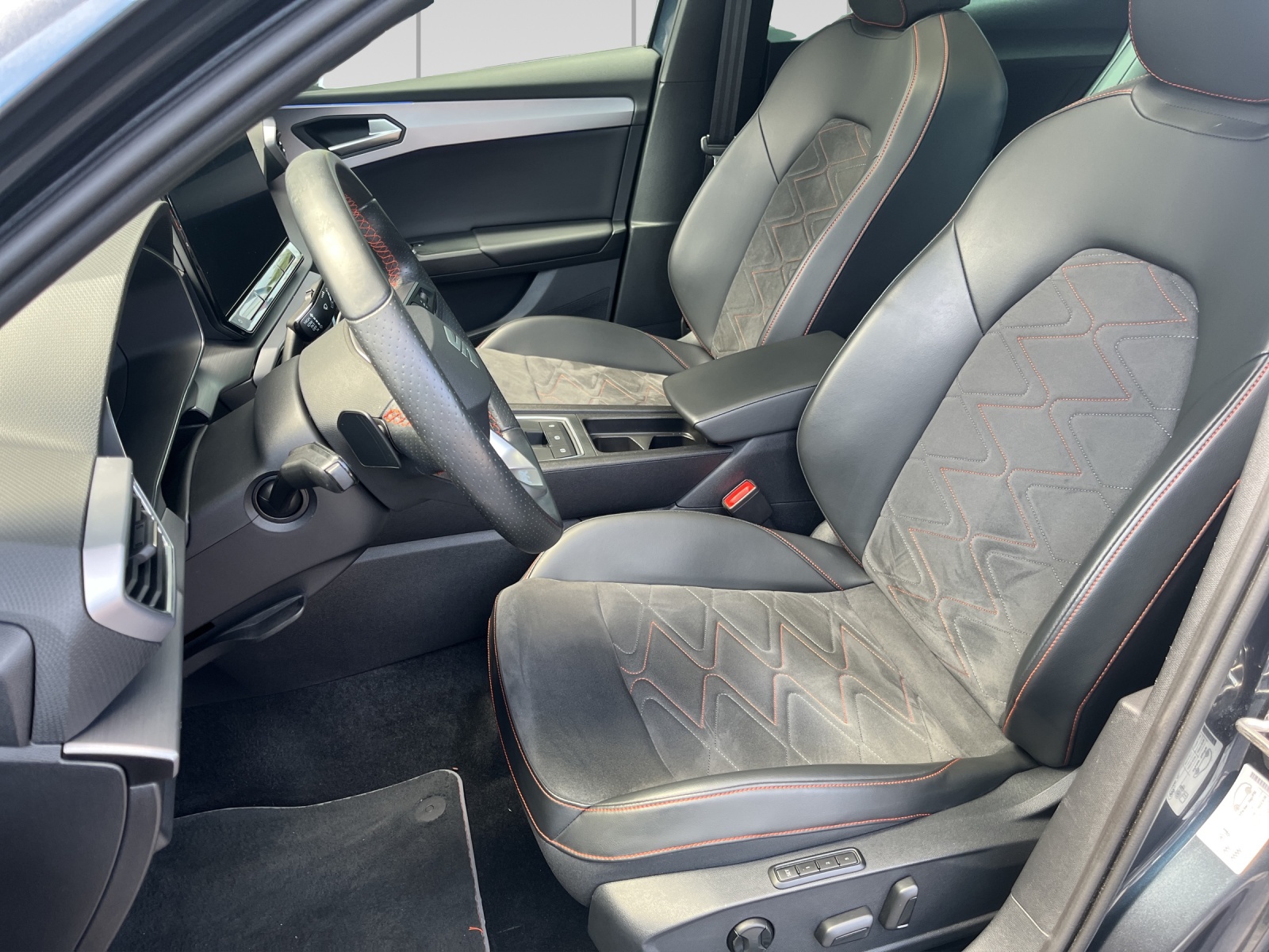 SEAT Leon 1.4 eHybrid pHEV DSG FR-image-6