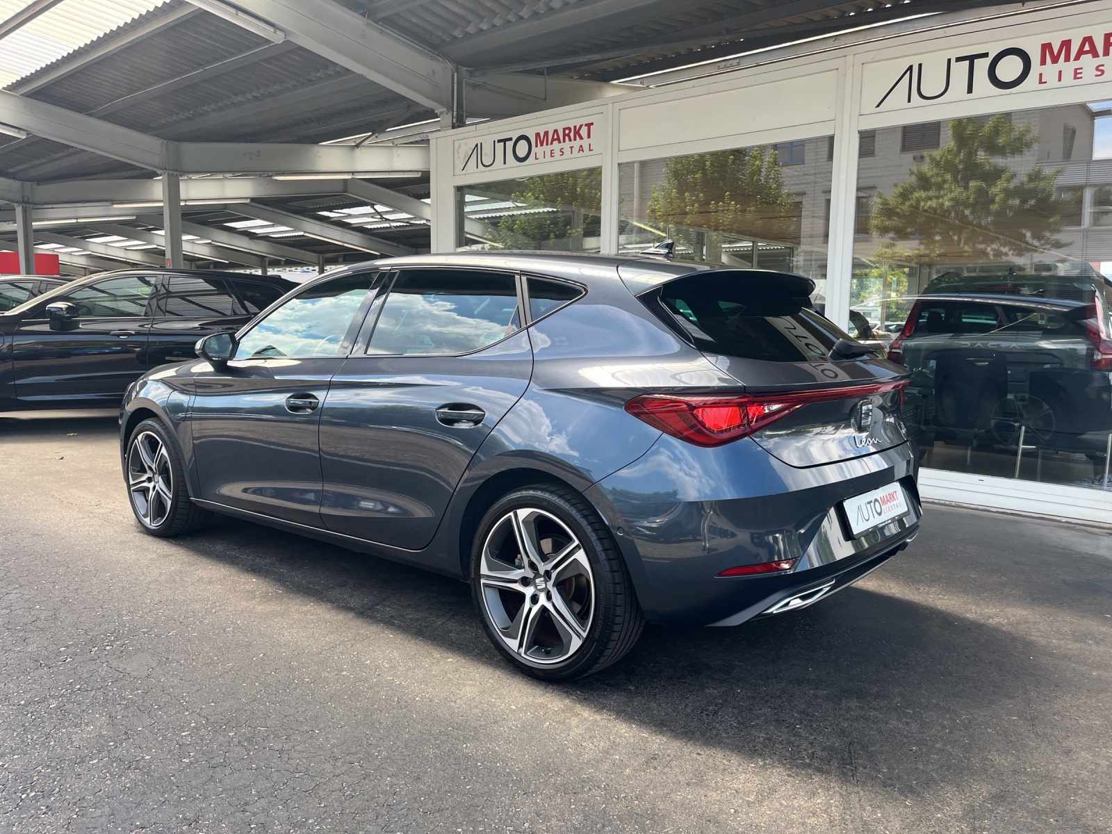 SEAT Leon 1.4 eHybrid pHEV DSG FR-showroom-element-2