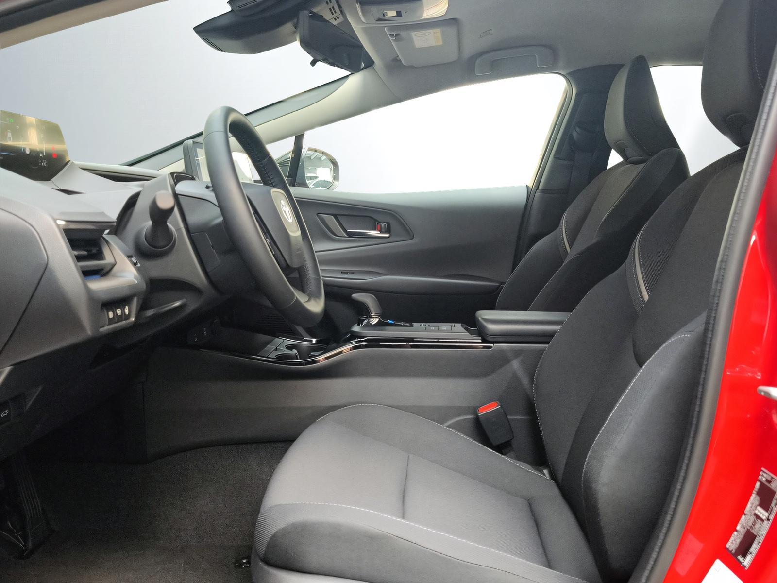 TOYOTA Prius 2.0 Plug-In-Hybrid Style-showroom-element-3