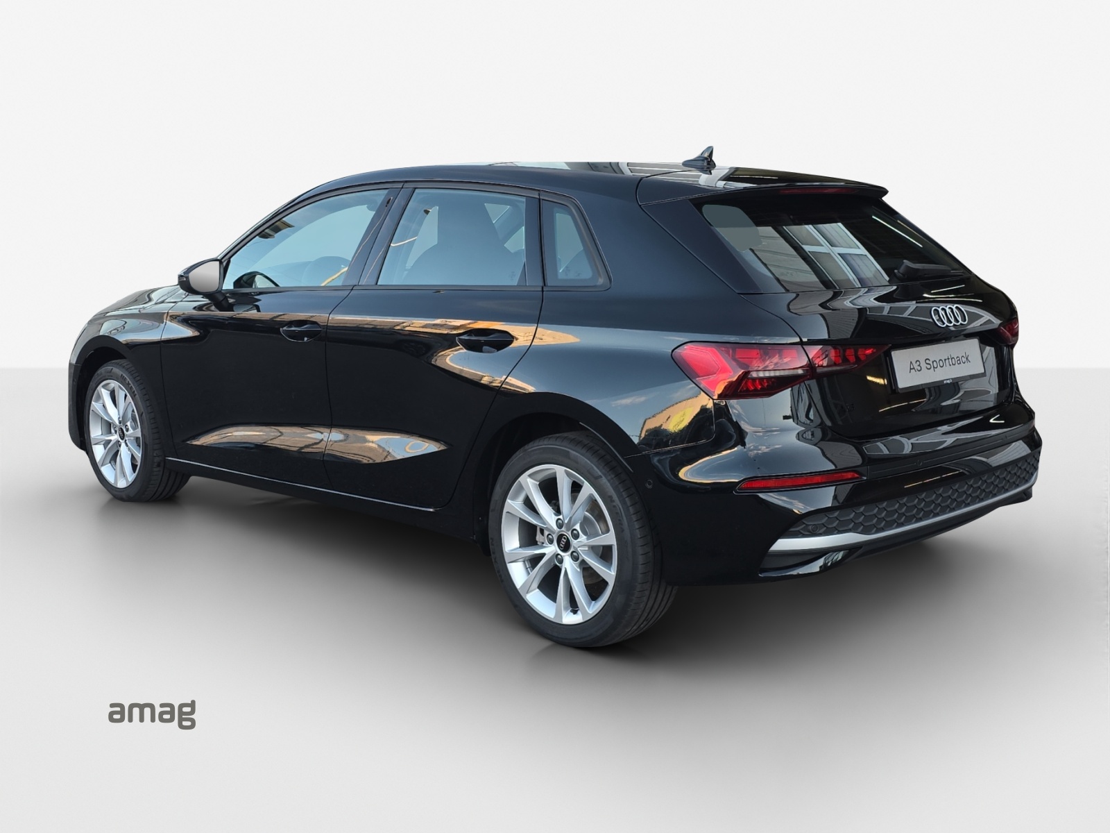 AUDI A3 Sportback TFSI 110 kW Attraction S tronic-showroom-element-2