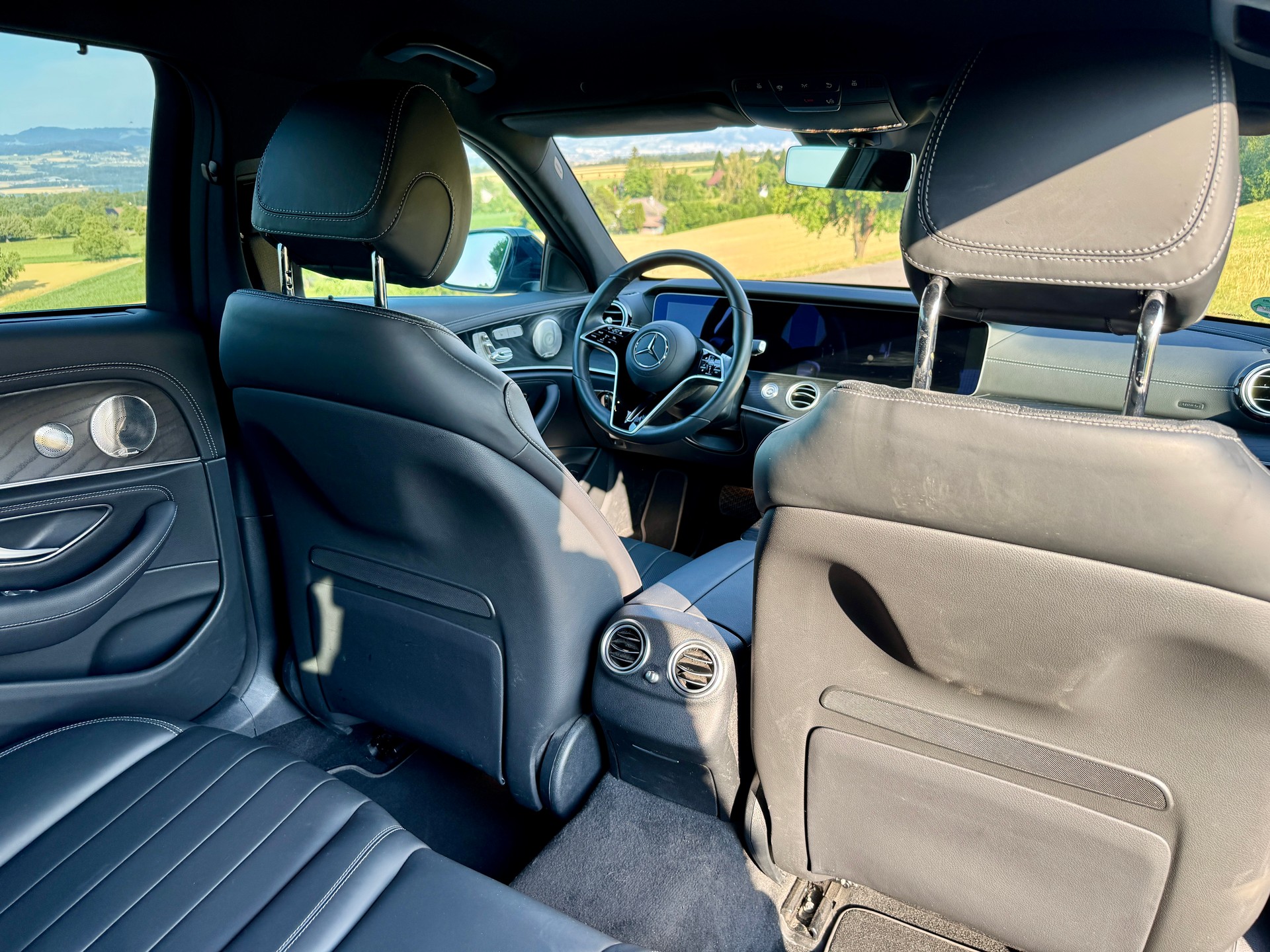 MERCEDES-BENZ E 400 d AMG Line 4MATIC-image-4