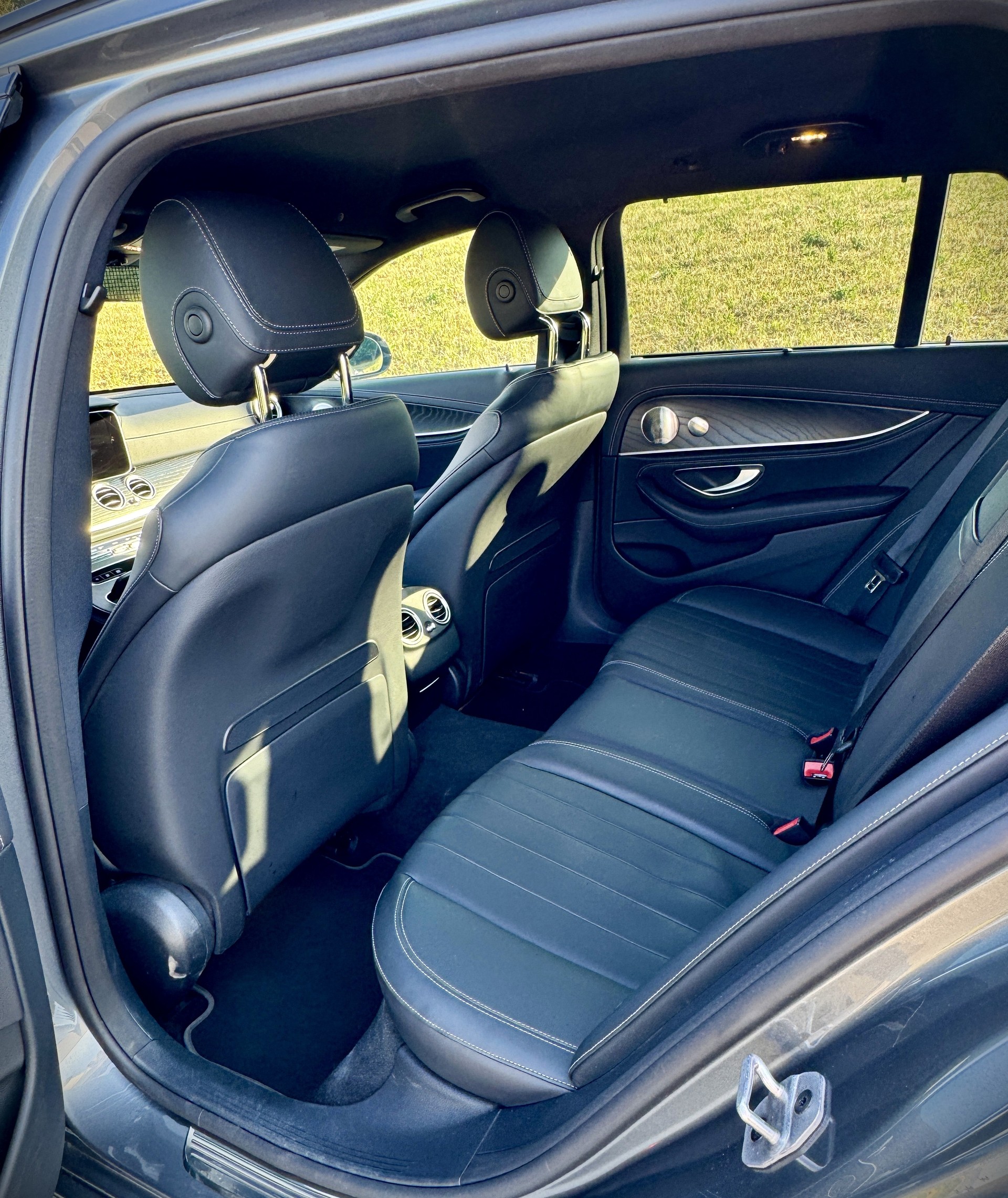 MERCEDES-BENZ E 400 d AMG Line 4MATIC-image-5