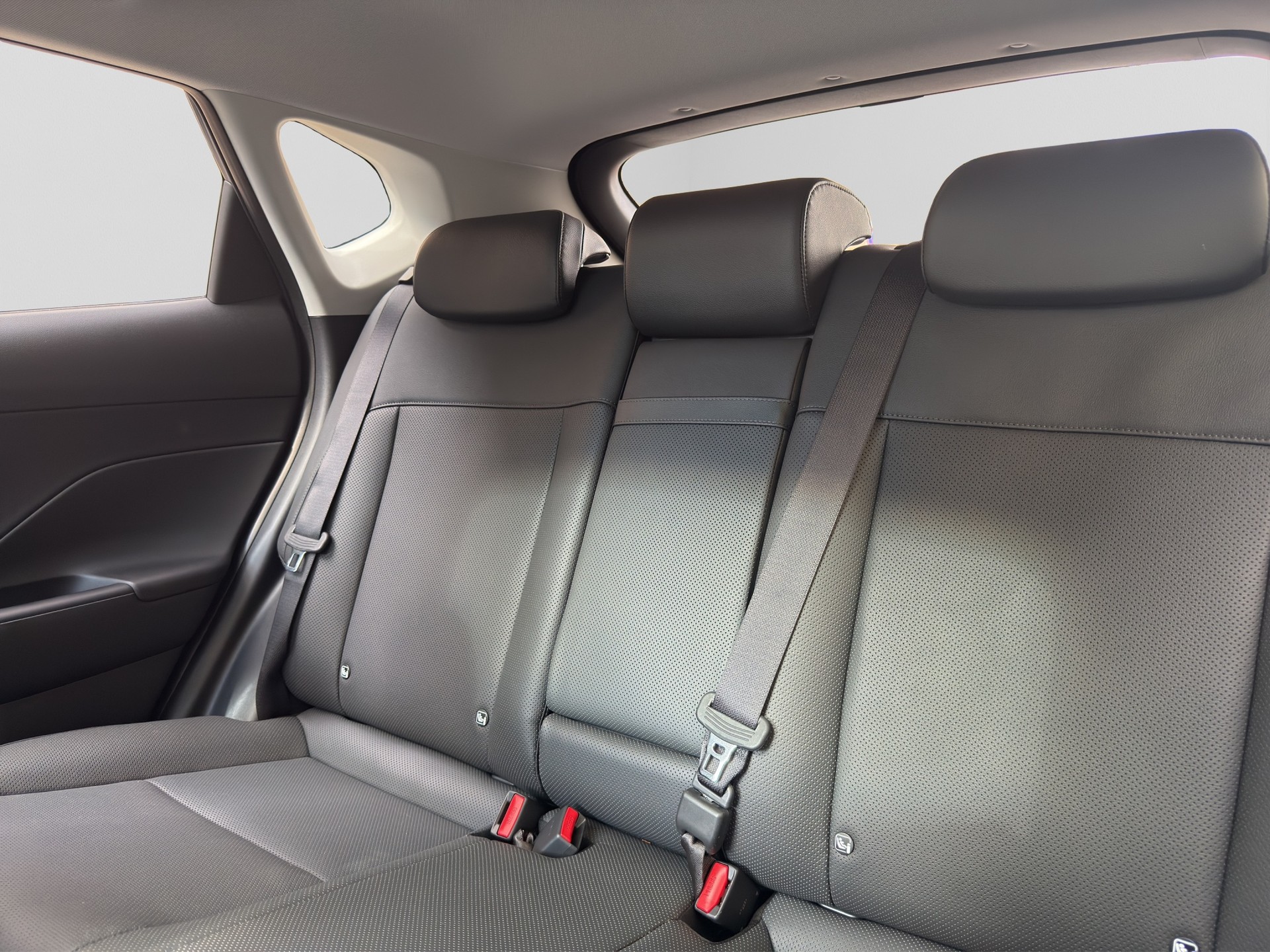 HYUNDAI Kona EV 65.4 kWh Vertex-image-12