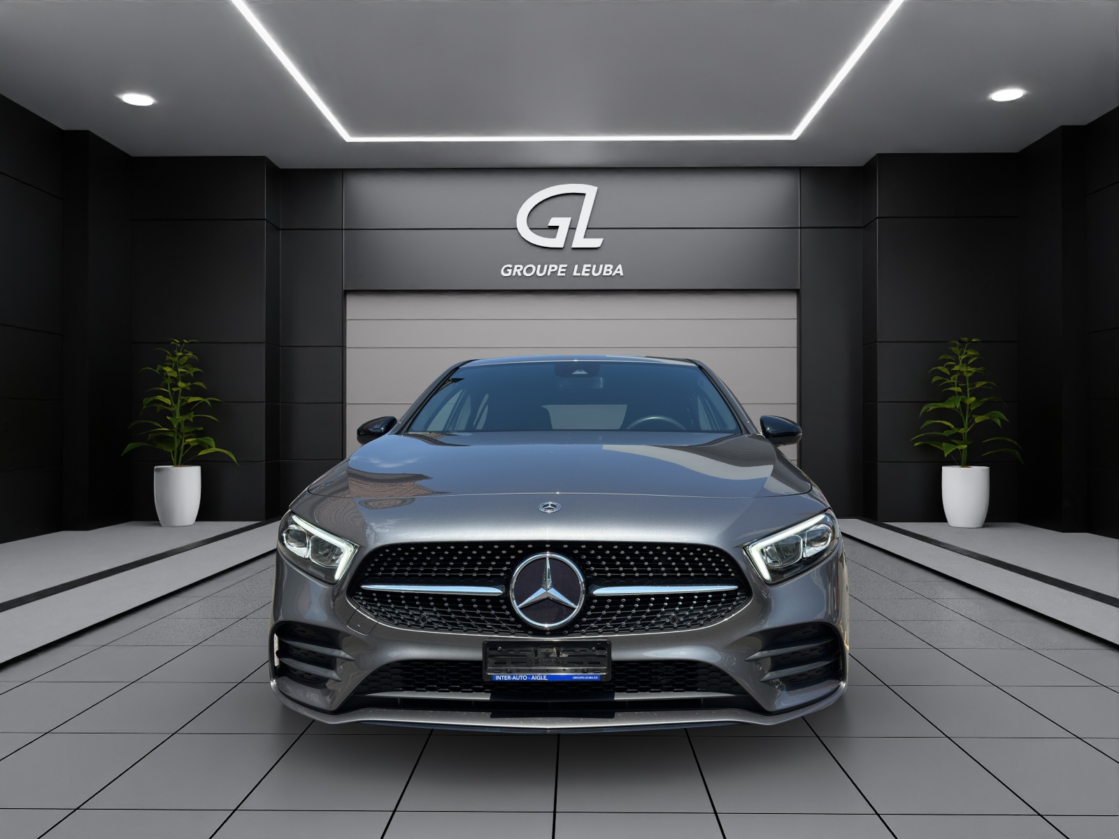 MERCEDES-BENZ A 180 Night Star AMG Line-showroom-element-1