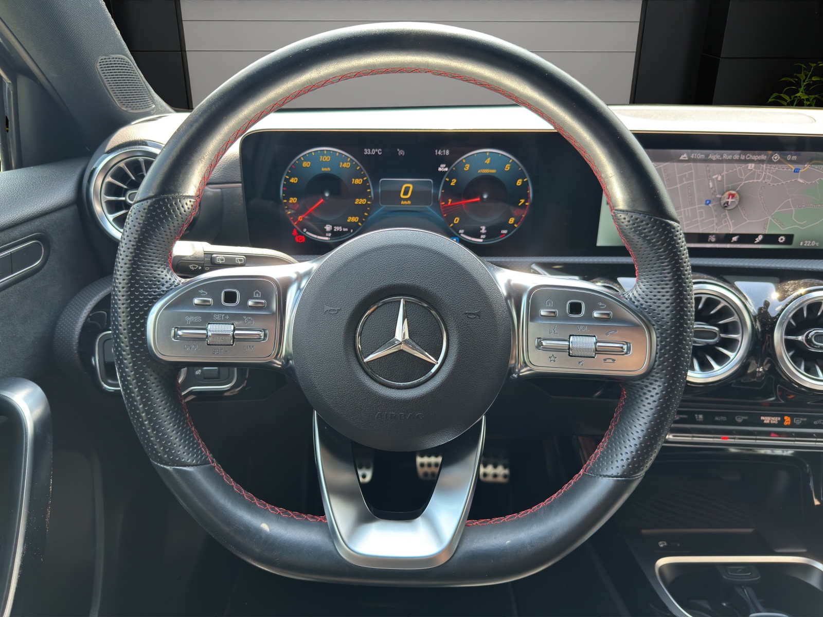 MERCEDES-BENZ A 180 Night Star AMG Line-image-10
