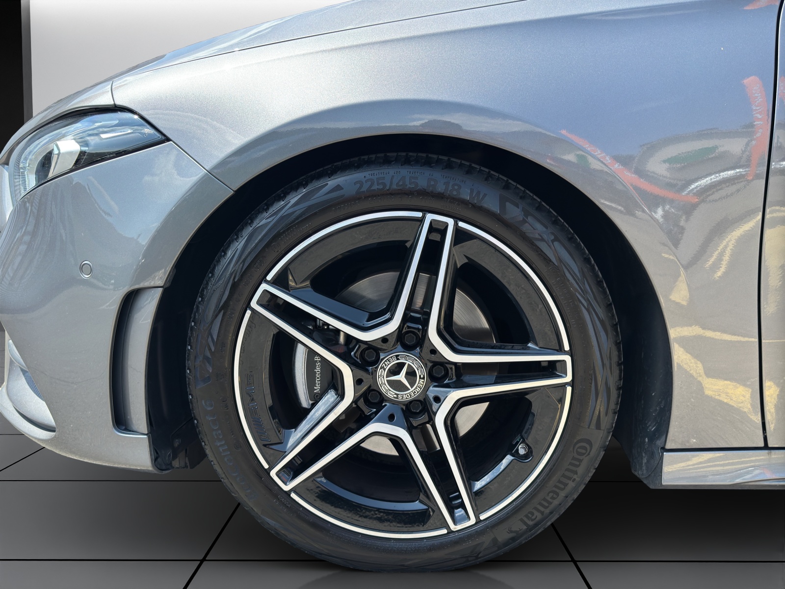 MERCEDES-BENZ A 180 Night Star AMG Line-image-5