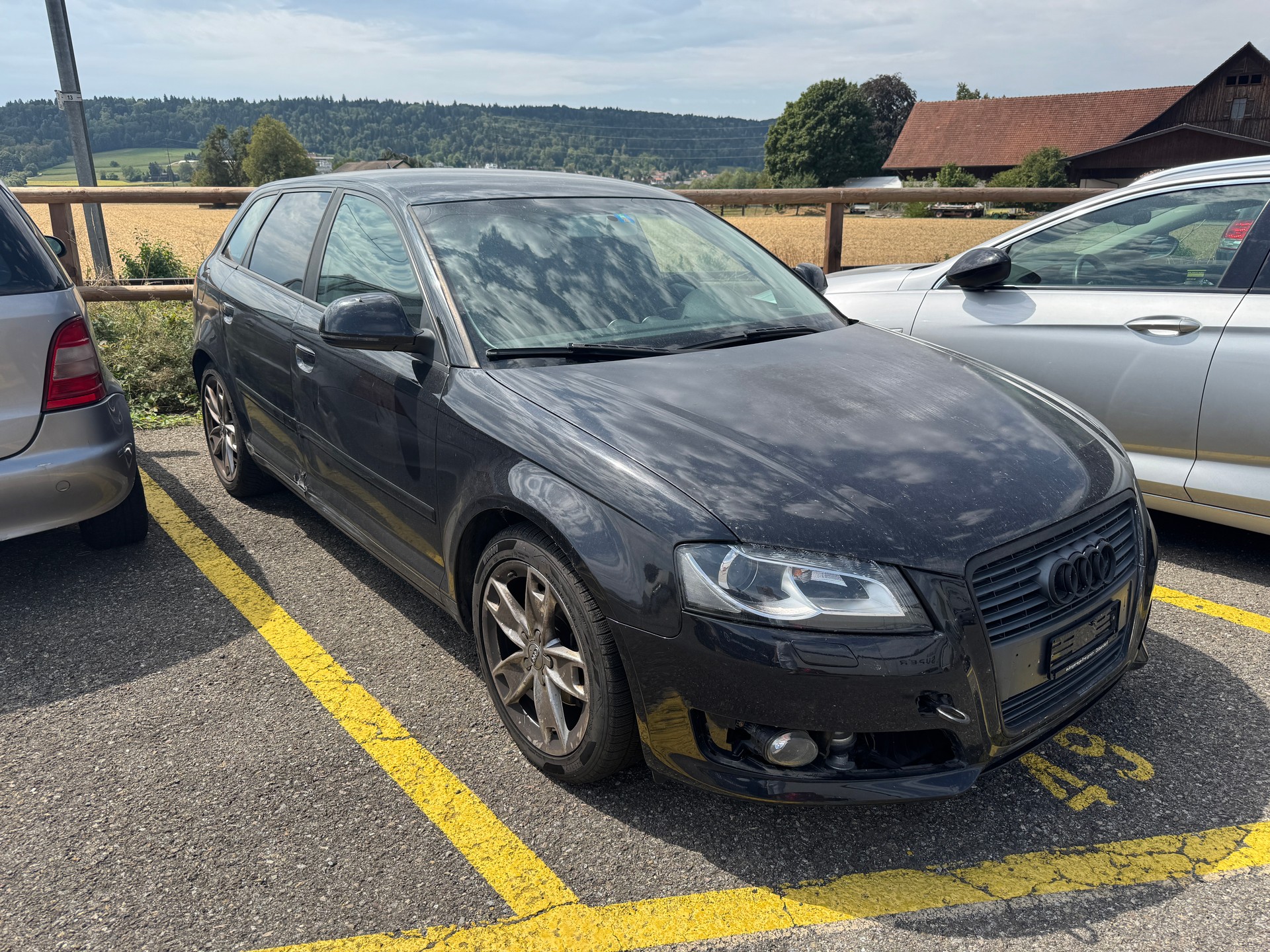 AUDI A3 Sportback 1.8 TFSI Ambiente S-tronic-image-2