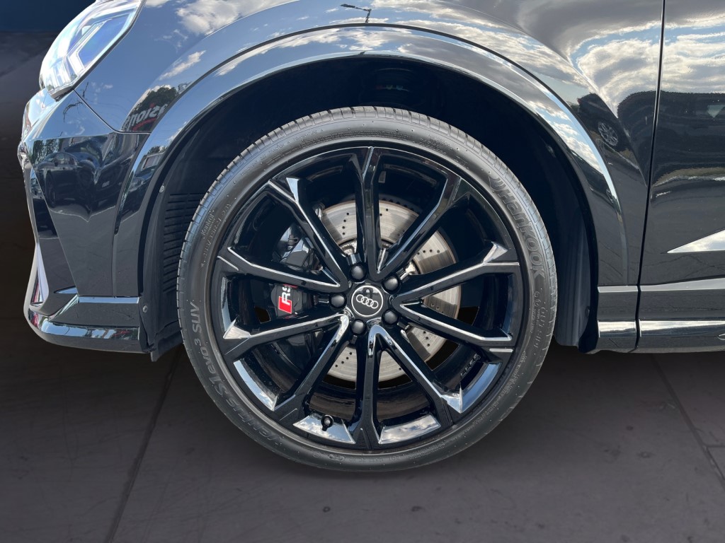 AUDI RS Q3 Sportback quattro S tronic-image-8