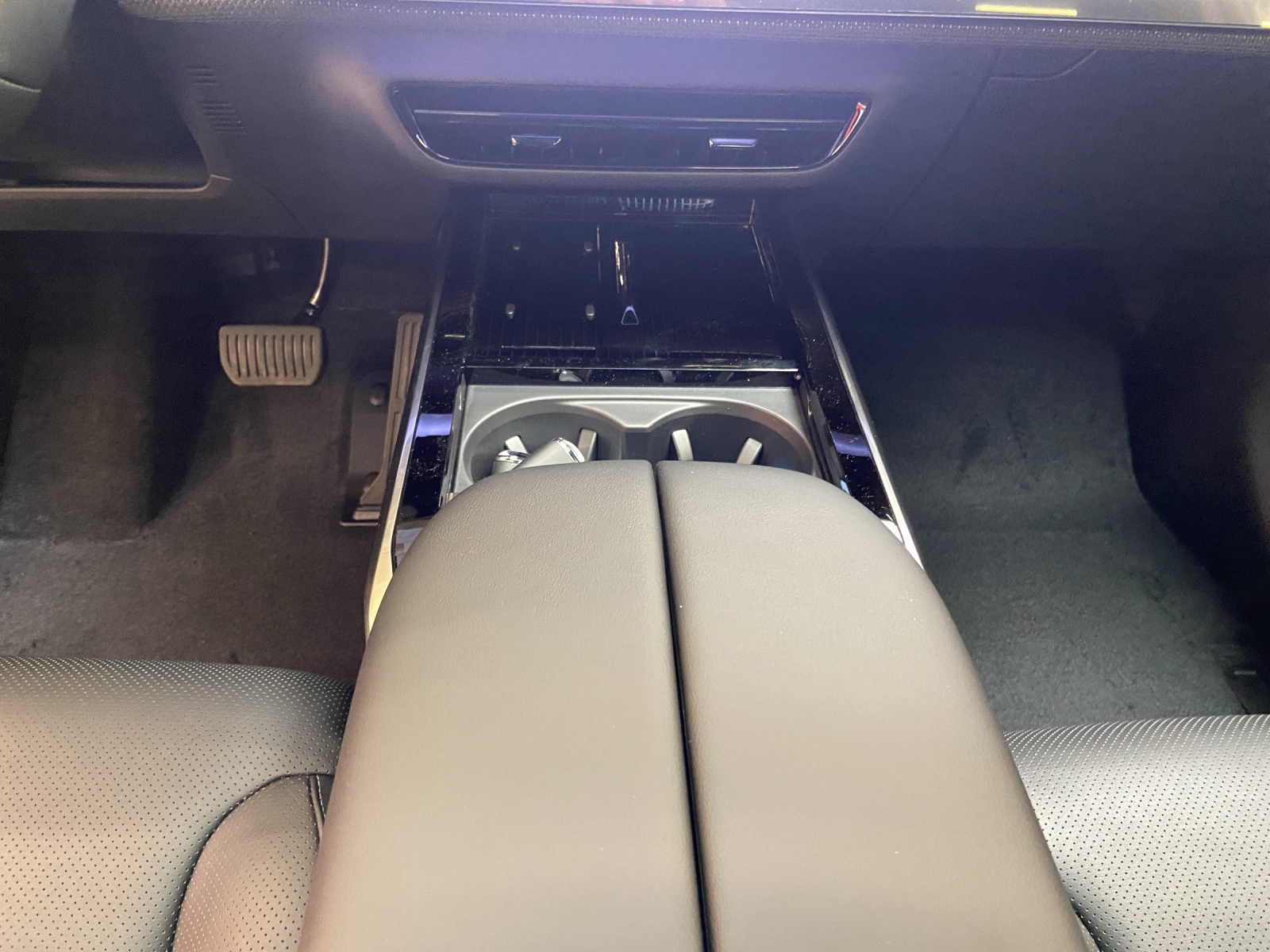 MAZDA CX-6e Takumi-image-8