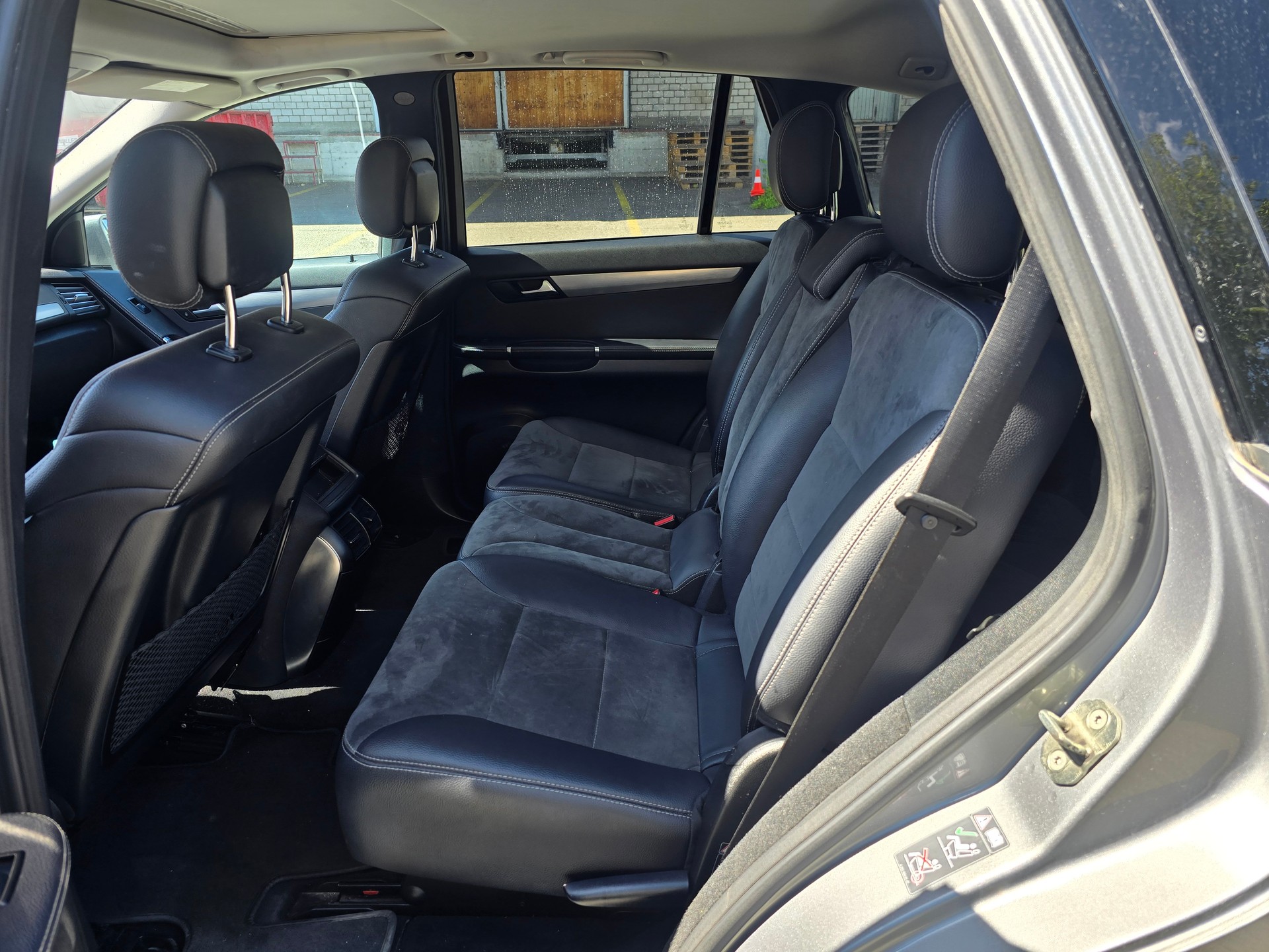 MERCEDES-BENZ R 350 CDI 4Matic 7G-Tronic-image-16