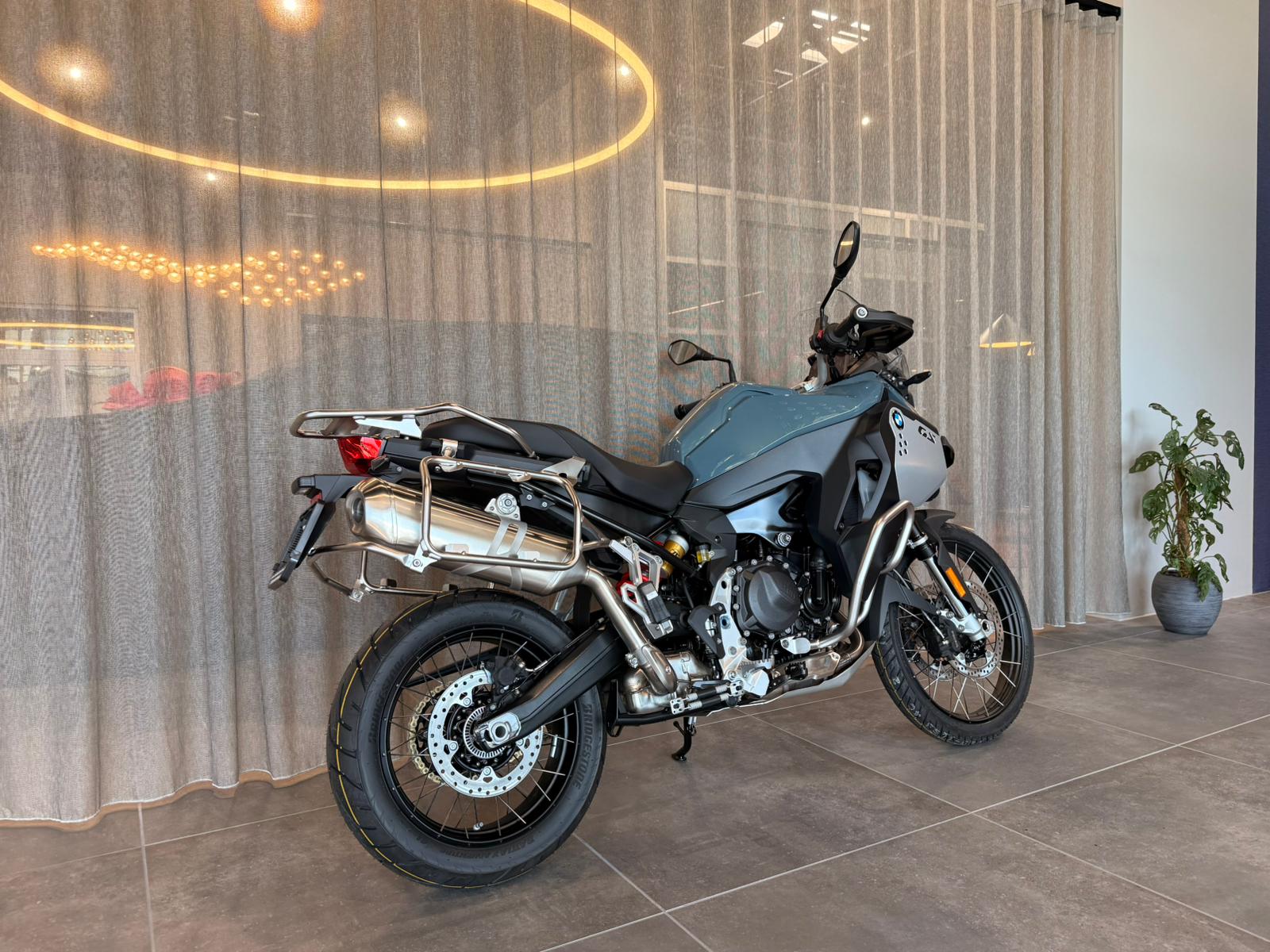 BMW F 900 GS Adventure-image-3