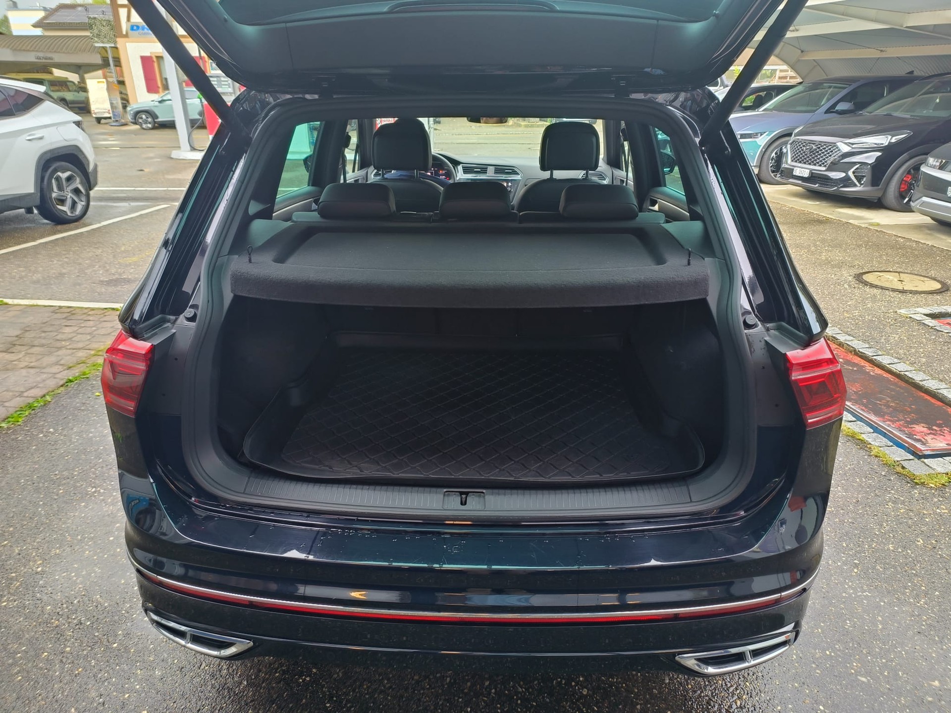 VW Tiguan 2.0TSI R-Line 4Motion DSG-image-13