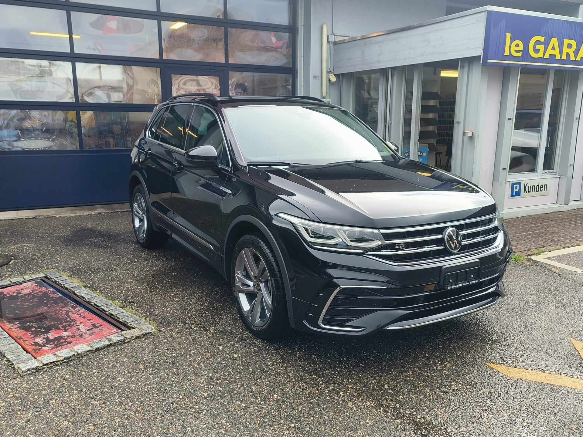 VW Tiguan 2.0TSI R-Line 4Motion DSG-showroom-element-3