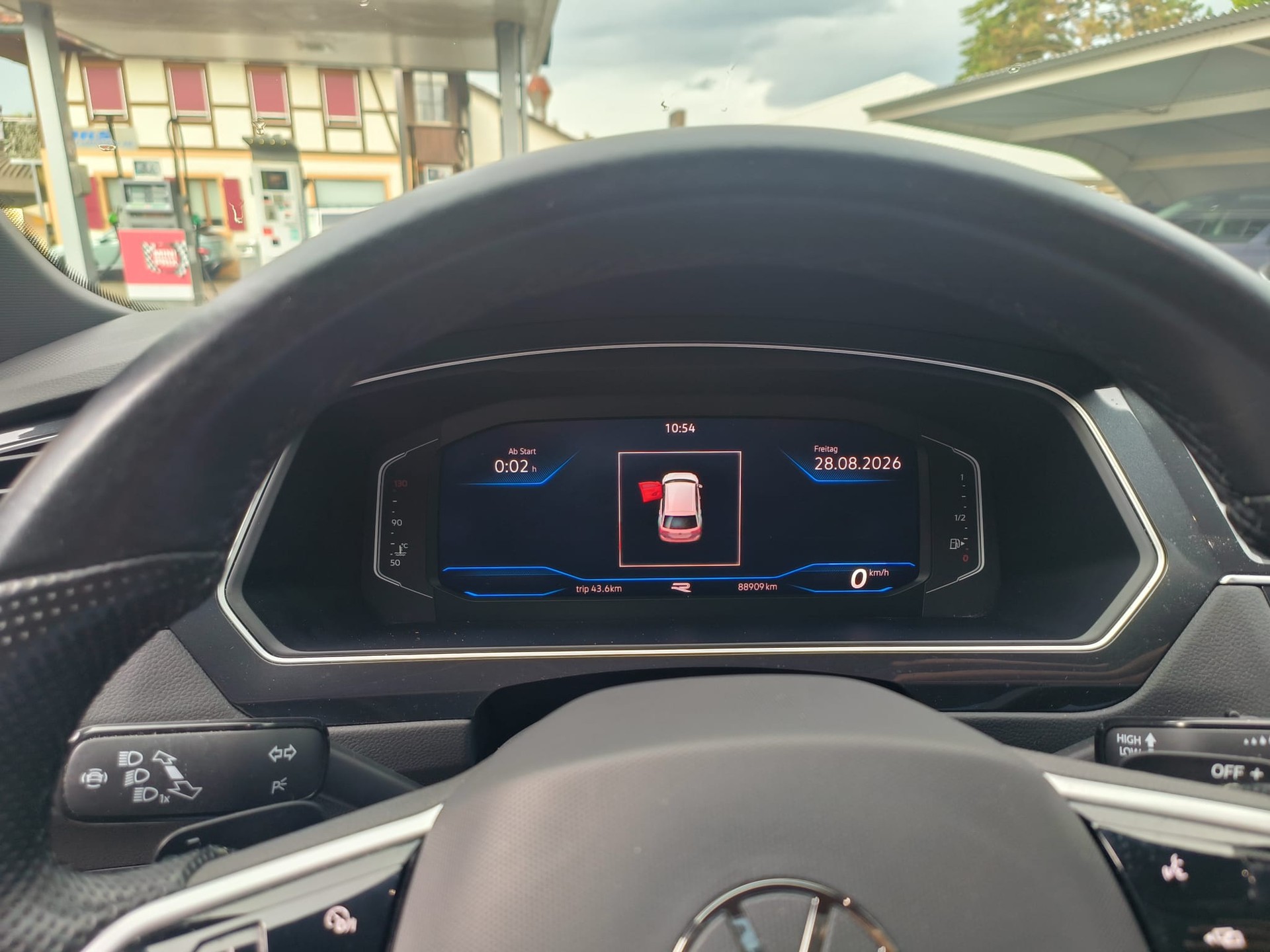 VW Tiguan 2.0TSI R-Line 4Motion DSG-image-7