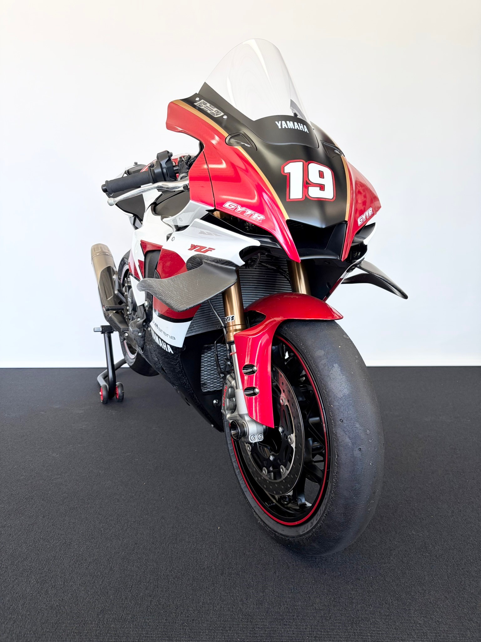 YAMAHA R1 RACE-image-4