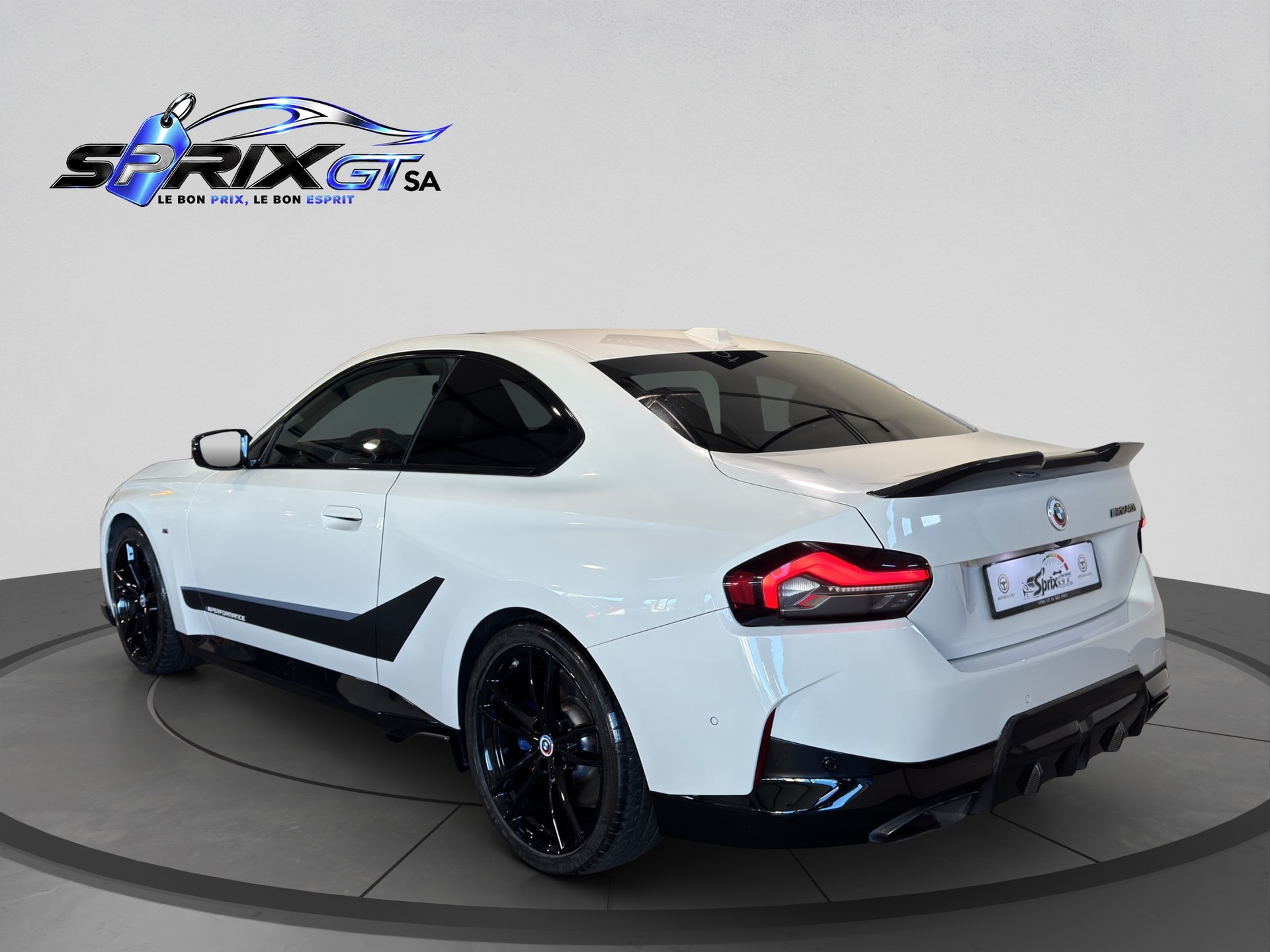 BMW M240i xDrive Steptronic-showroom-element-2