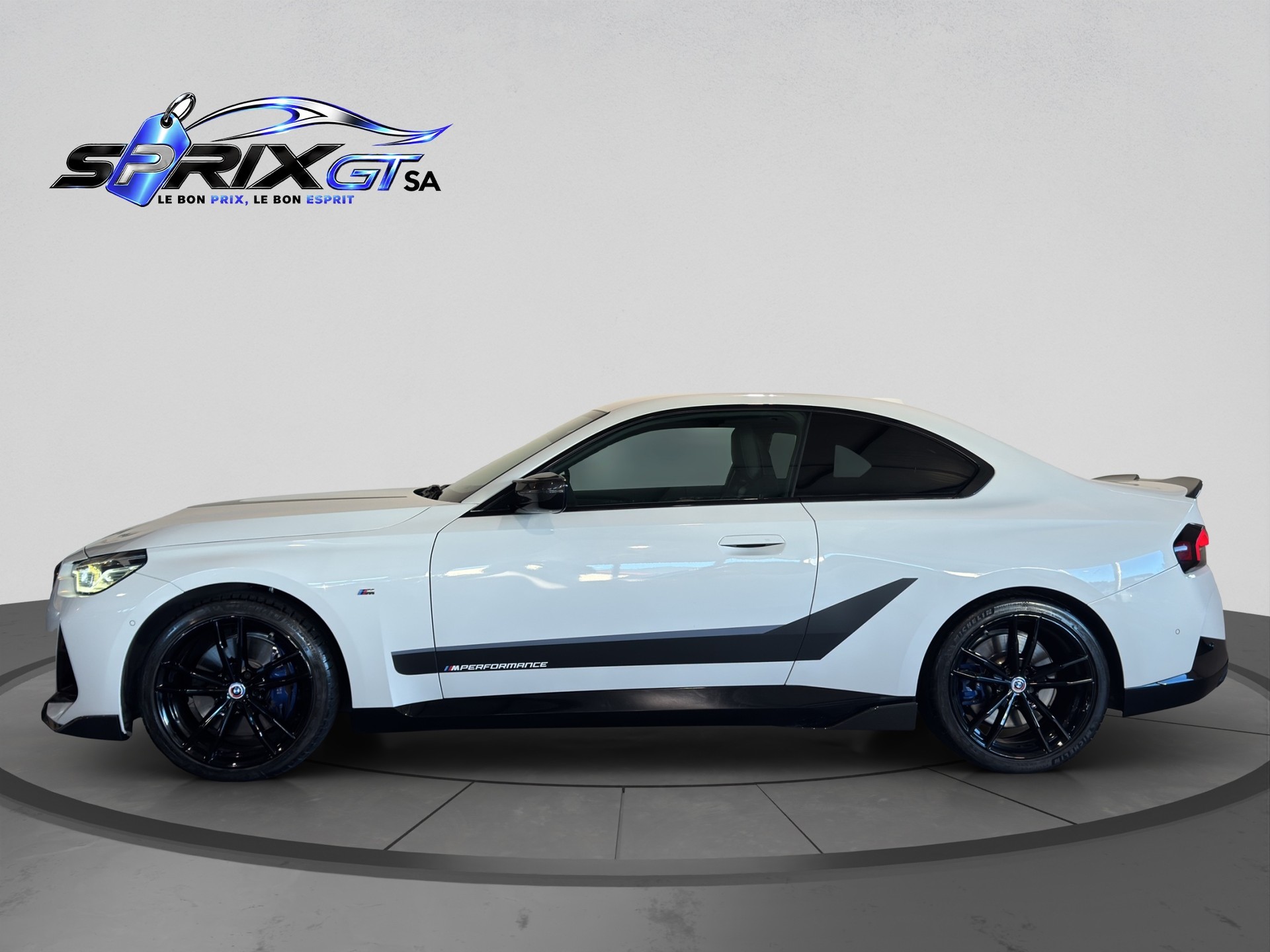 BMW M240i xDrive Steptronic-showroom-element-1