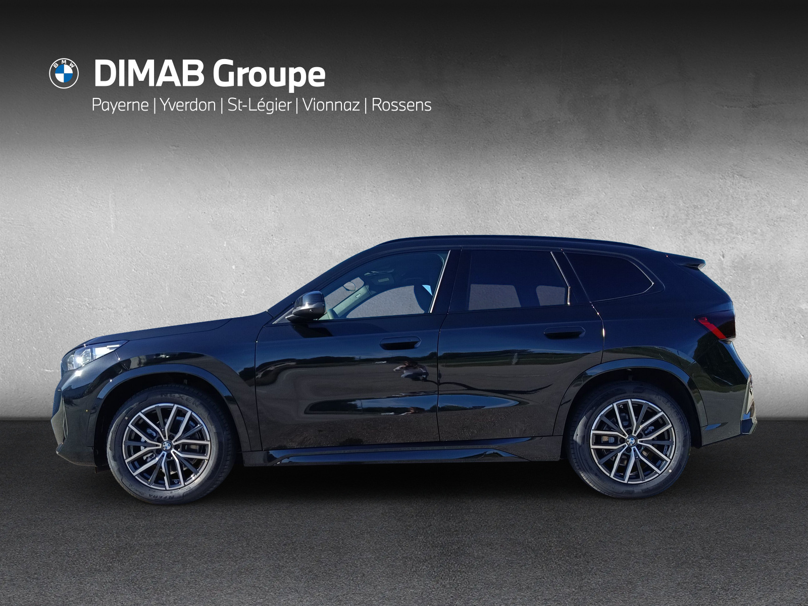 BMW iX1 eDrive 20 Edition M Sport-showroom-element-1