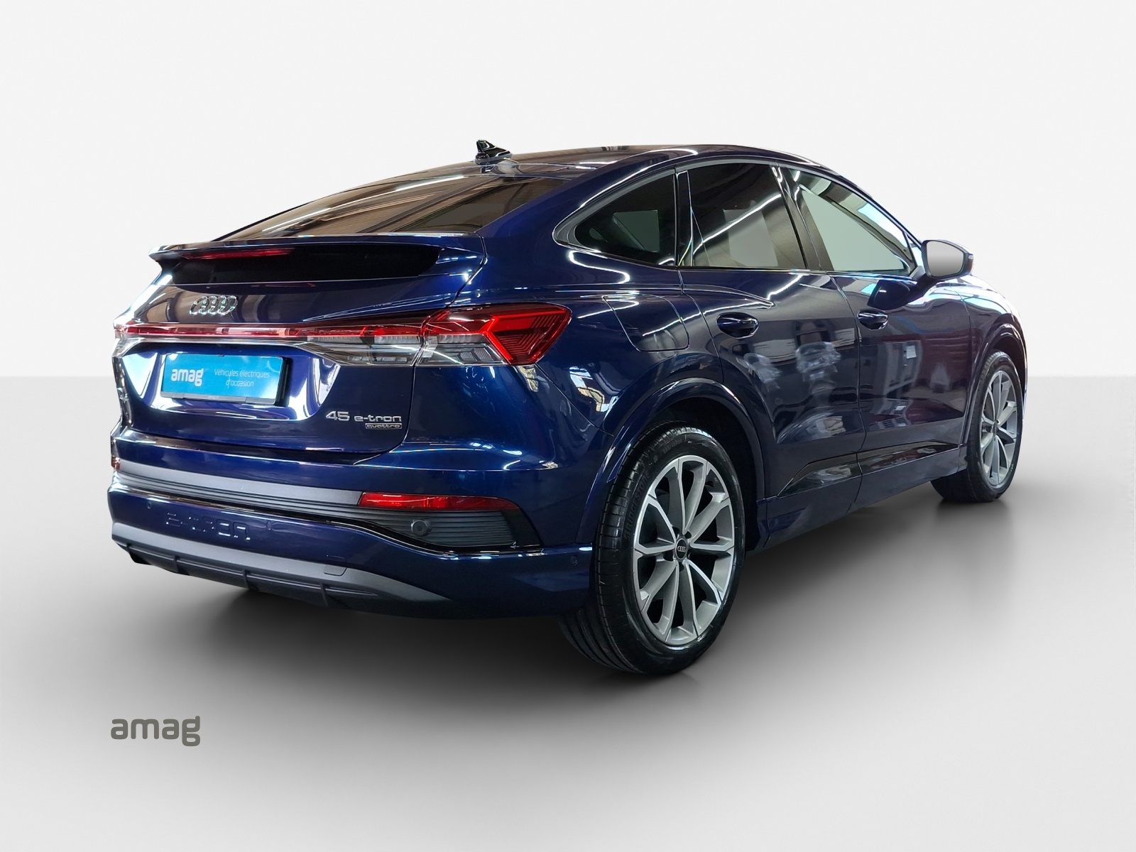 AUDI Q4 Sportback e-tron 45 Attraction quattro-image-4