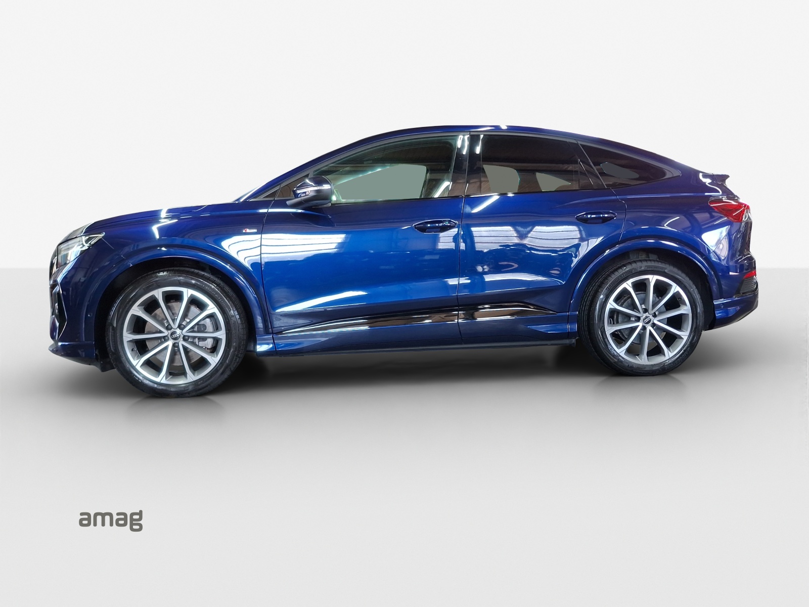 AUDI Q4 Sportback e-tron 45 Attraction quattro-showroom-element-1