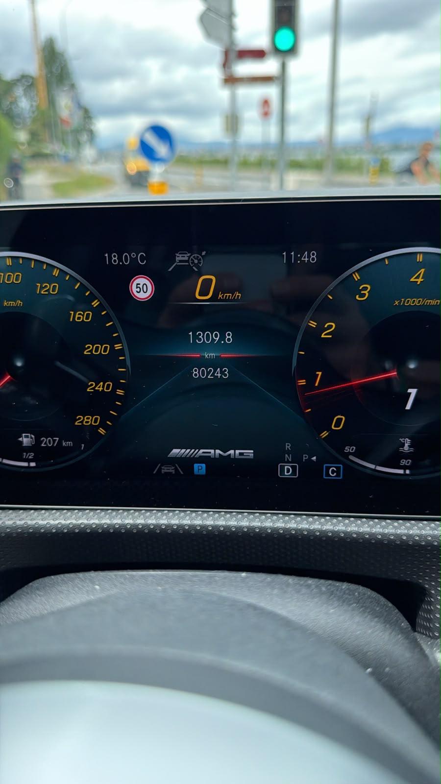MERCEDES-BENZ A 35 AMG 4Matic Speedshift LEASING à partir de CHF 370.-/mois-image-7