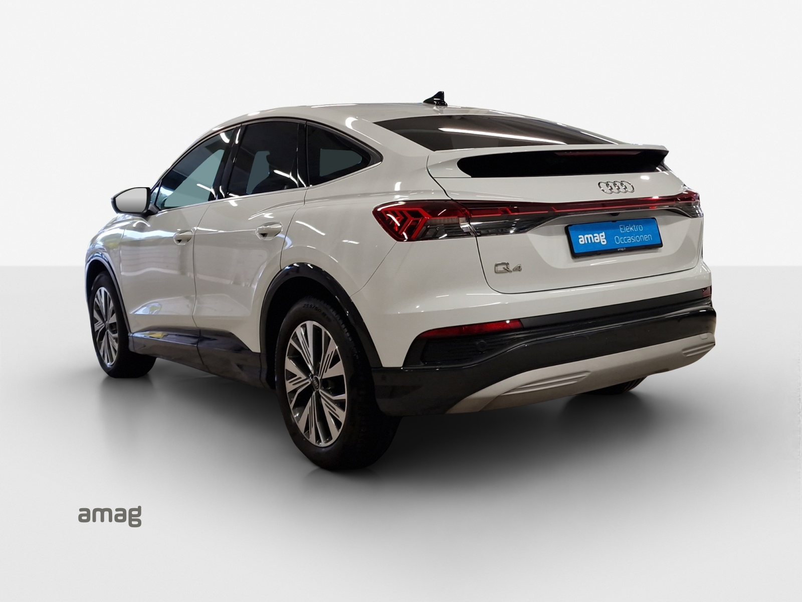 AUDI Q4 Sportback e-tron 35-showroom-element-2