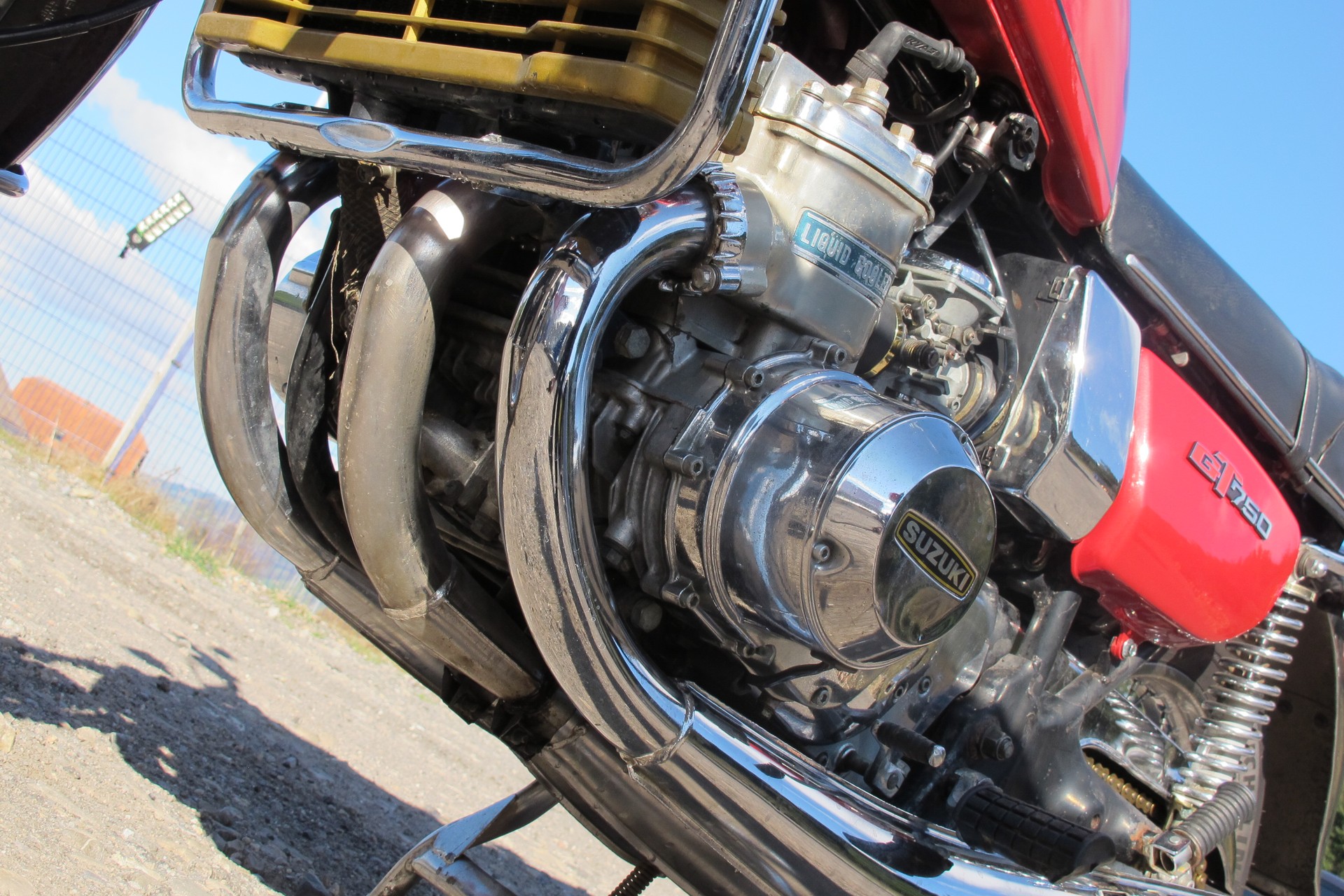 SUZUKI GT750 Wasserbüffel-image-12