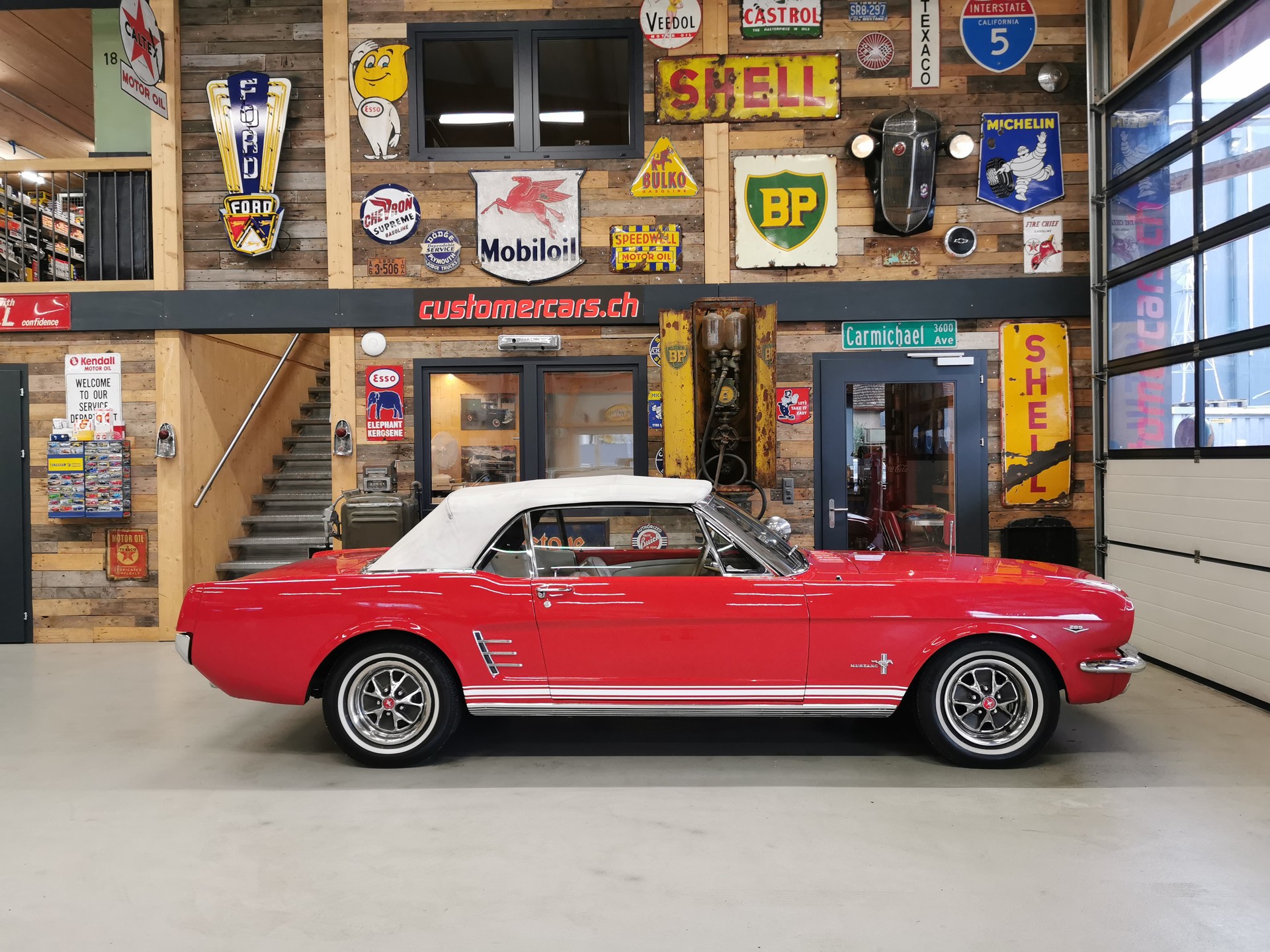 FORD Mustang Convertible