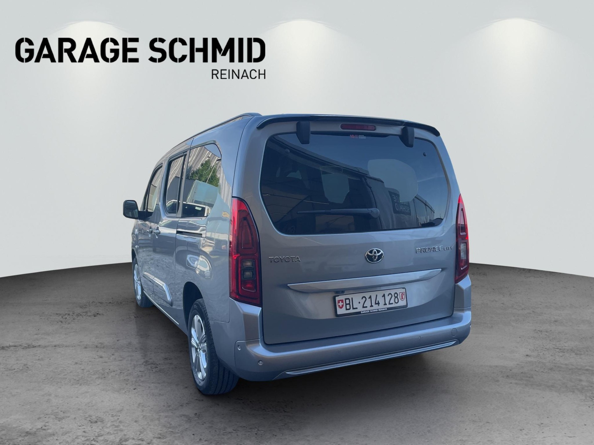 TOYOTA Proace City Verso L2 1.5 HDi 130 Trend-image-4