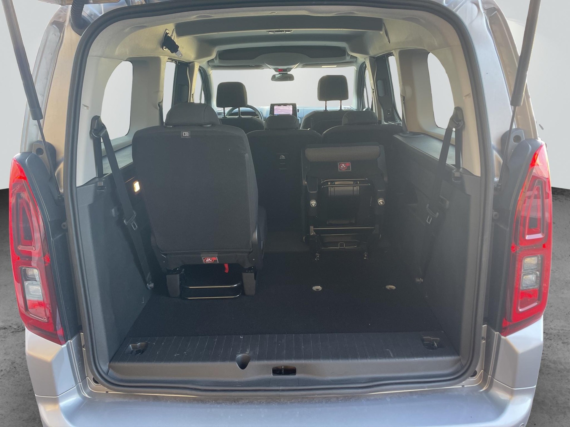 TOYOTA Proace City Verso L2 1.5 HDi 130 Trend-image-13