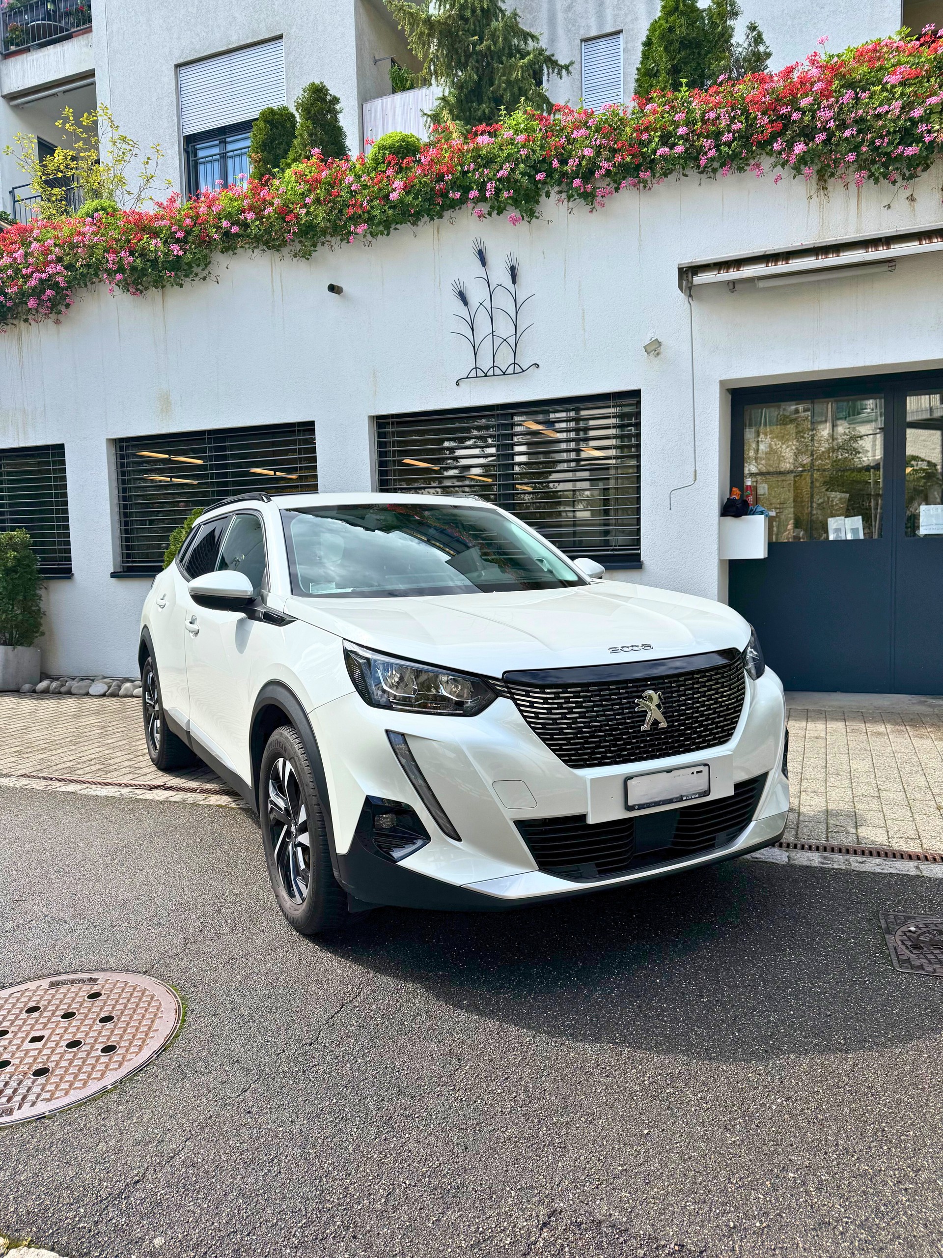 PEUGEOT 2008 1.2 PureTech Allure Pack EAT8