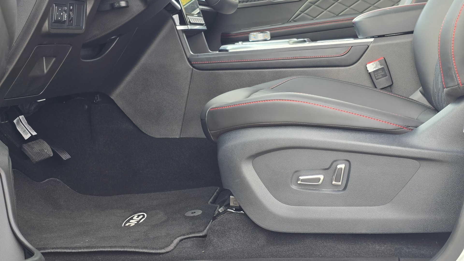 JAC Luxury-image-20