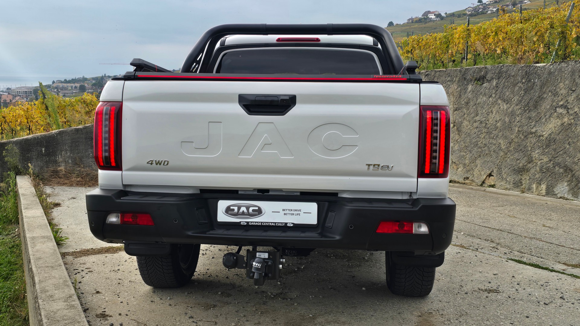 JAC Luxury-image-8