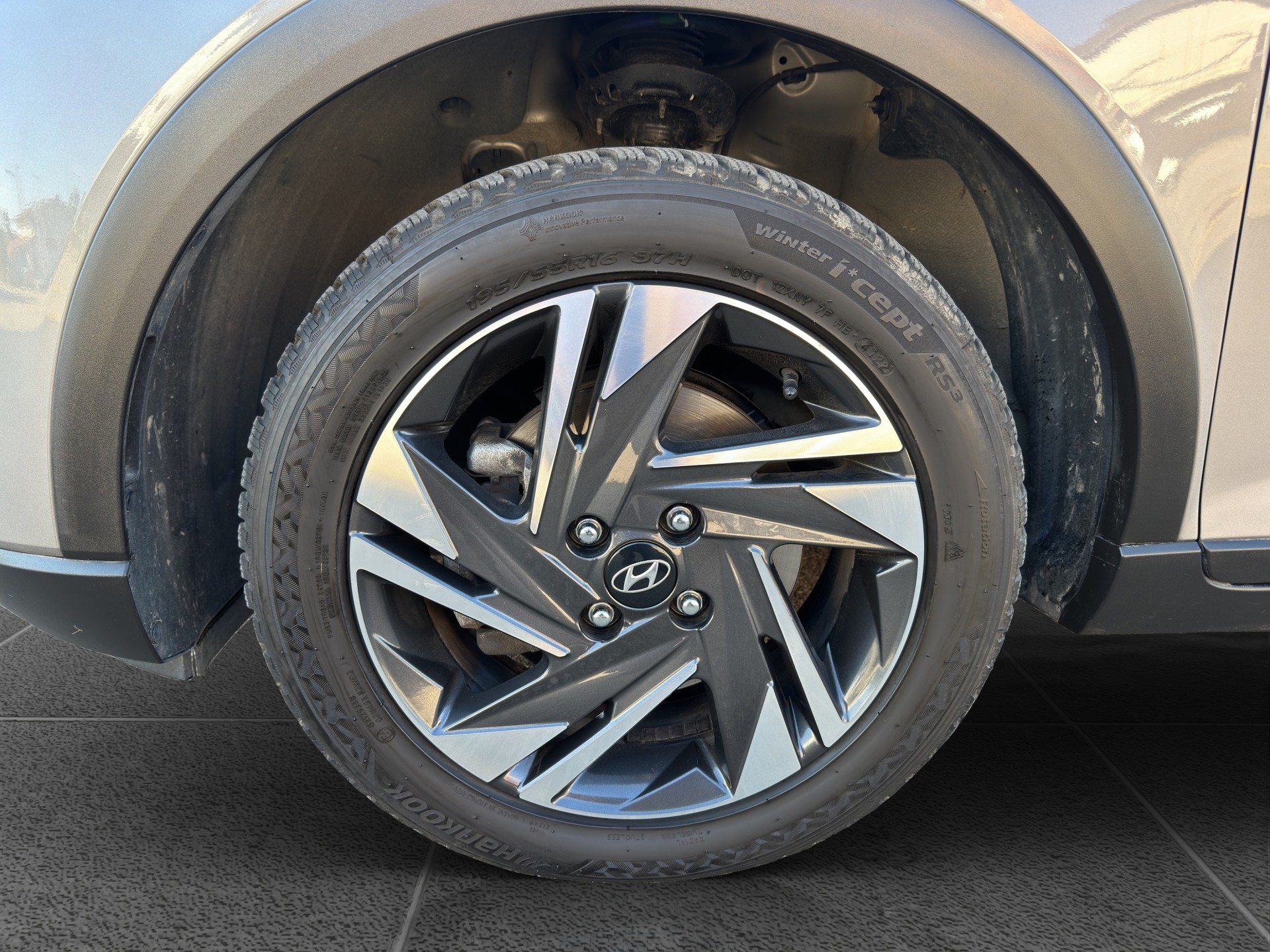 HYUNDAI Bayon 1.0 T-GDi Amplia DCT-image-19
