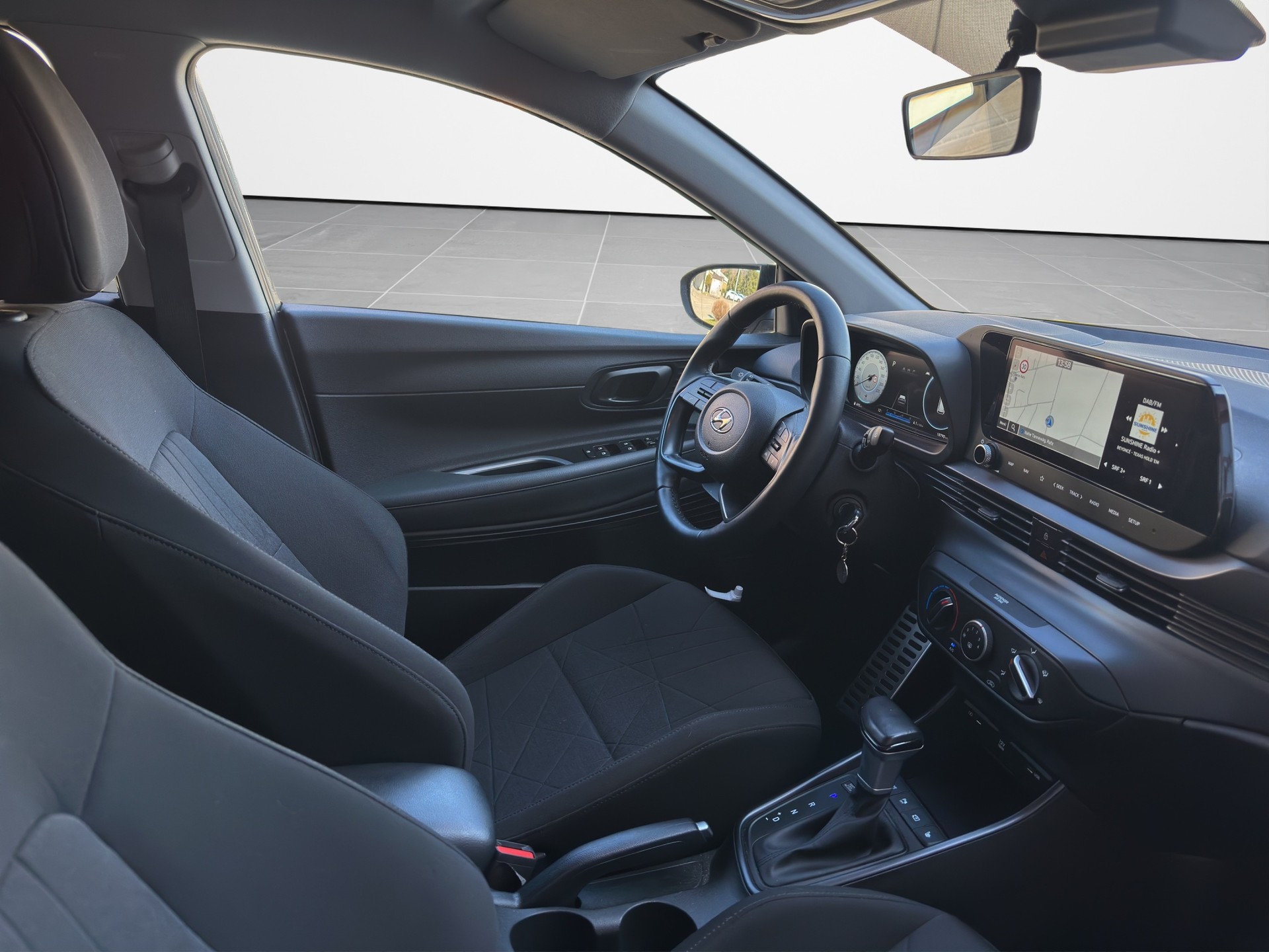 HYUNDAI Bayon 1.0 T-GDi Amplia DCT-image-15