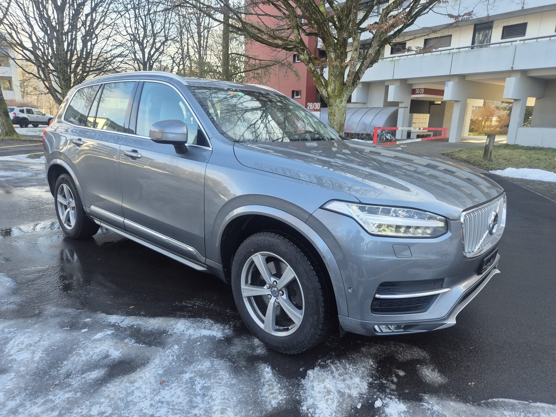 VOLVO XC90 T6 AWD Kinetic Geartronic-image-1