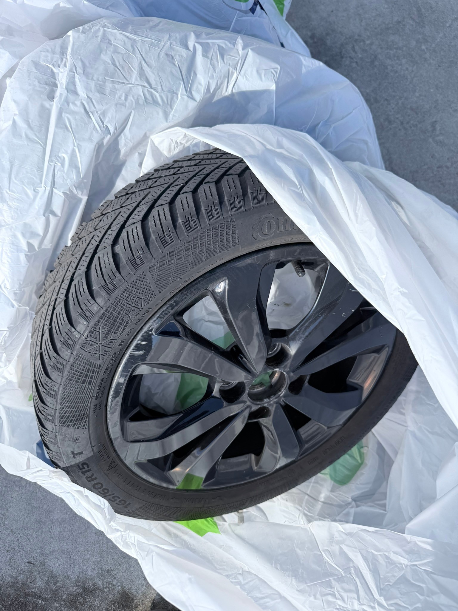 CITROEN C1 1.2 VTi Shine Airscape-image-13