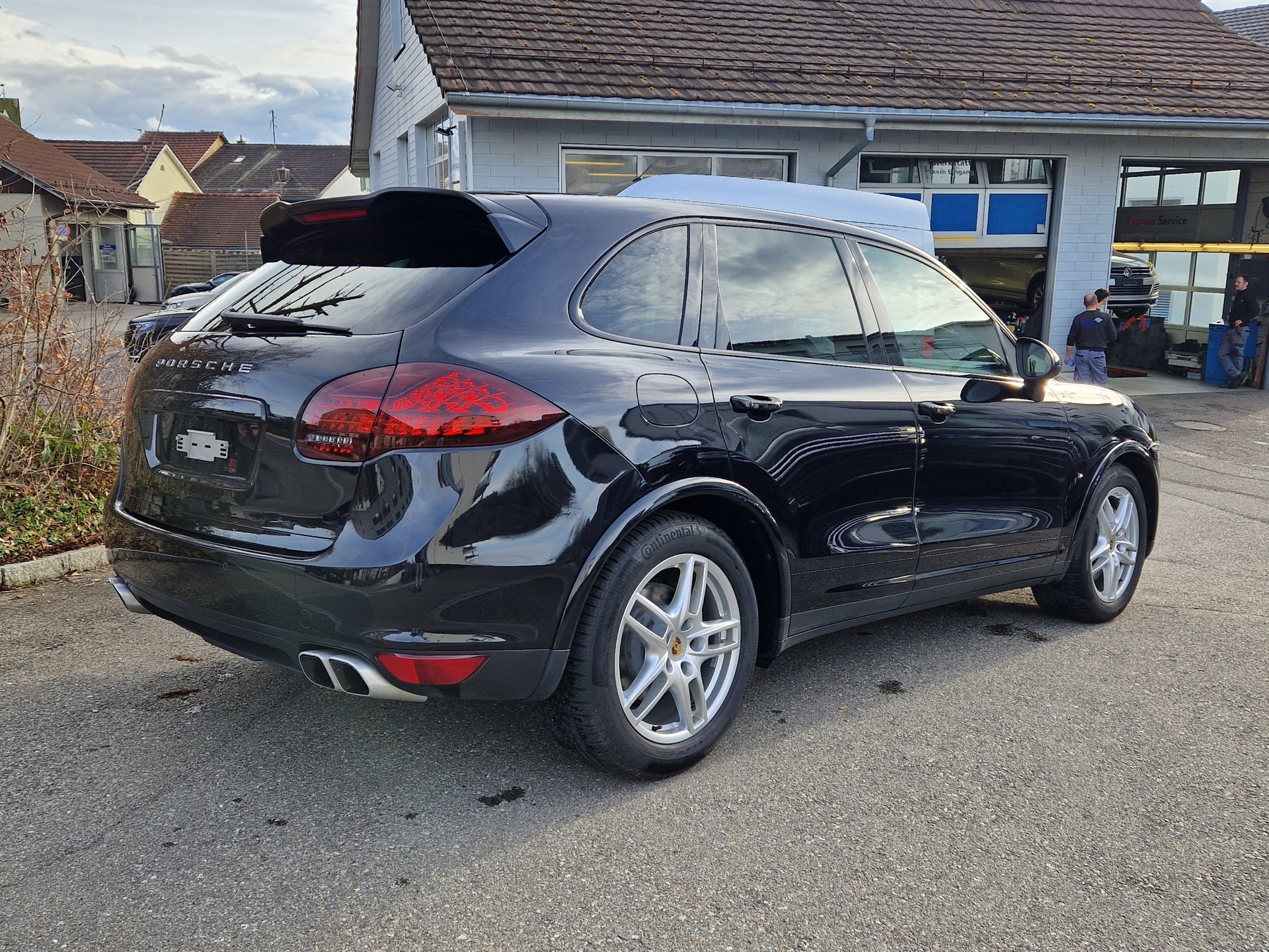 PORSCHE Cayenne S Diesel-image-3