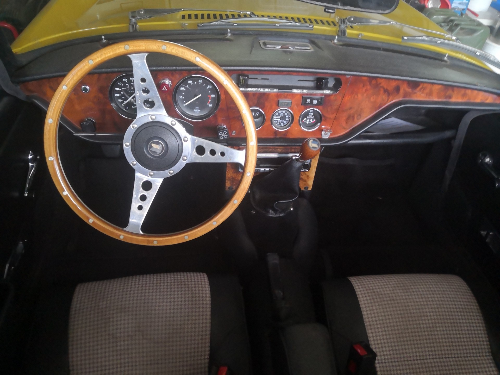 TRIUMPH 1500-image-4